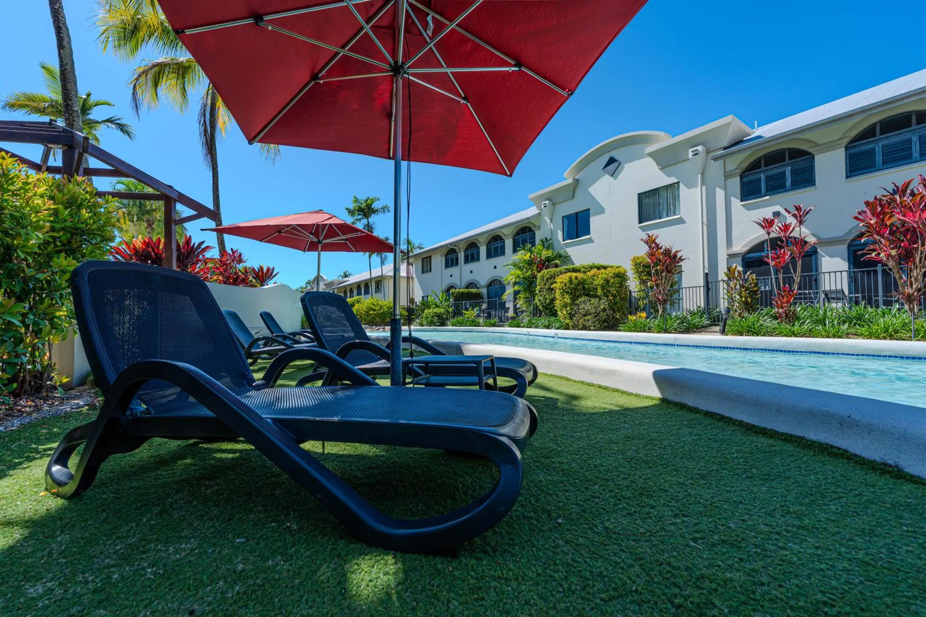 Swimming pool in Mango Lagoon Resort & Wellness Spa