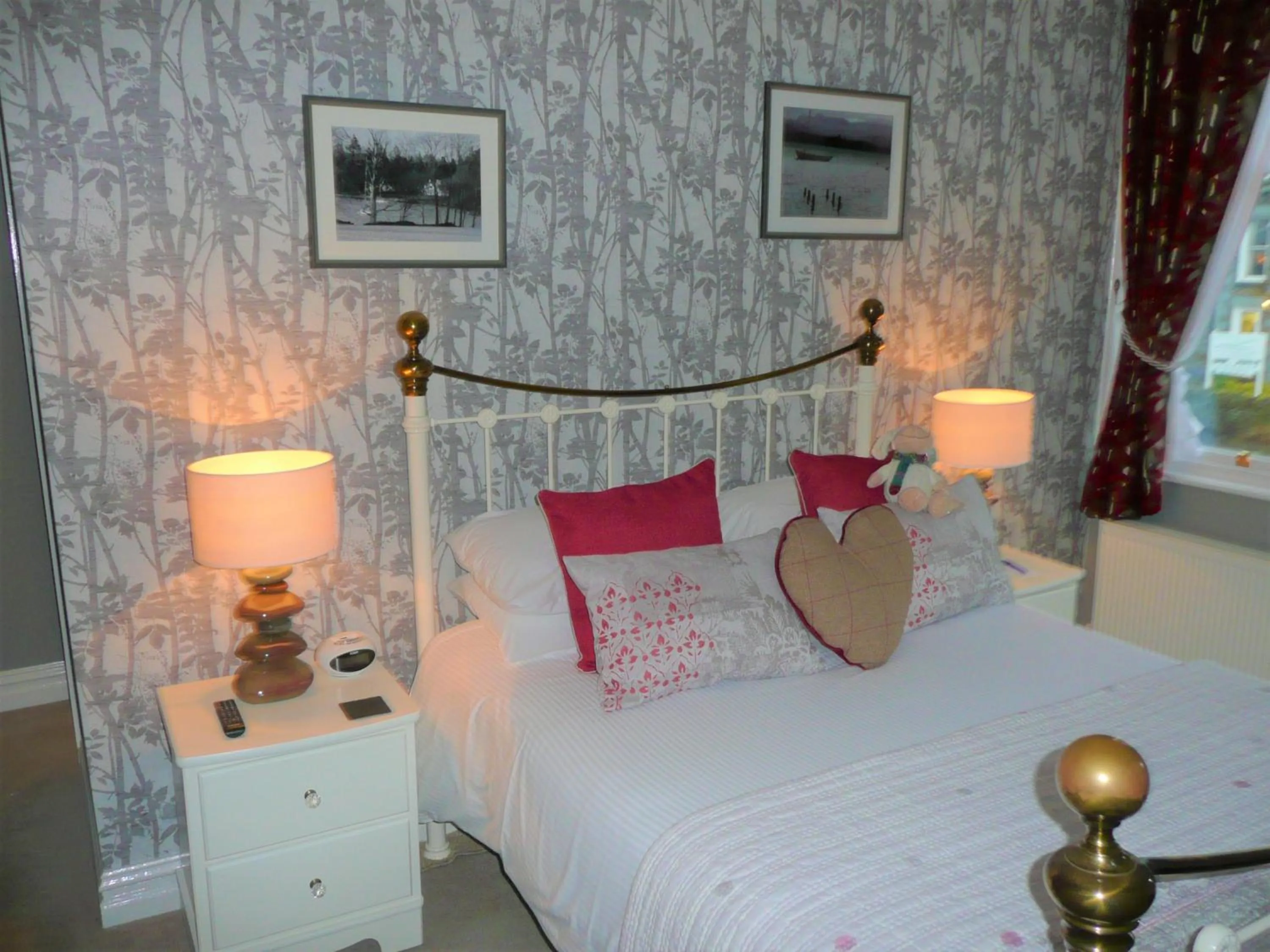 Bedroom, Bed in Glenville House - Adults Only - Incl FREE off-site health club with swimming pool, hot tub, sauna & steam room