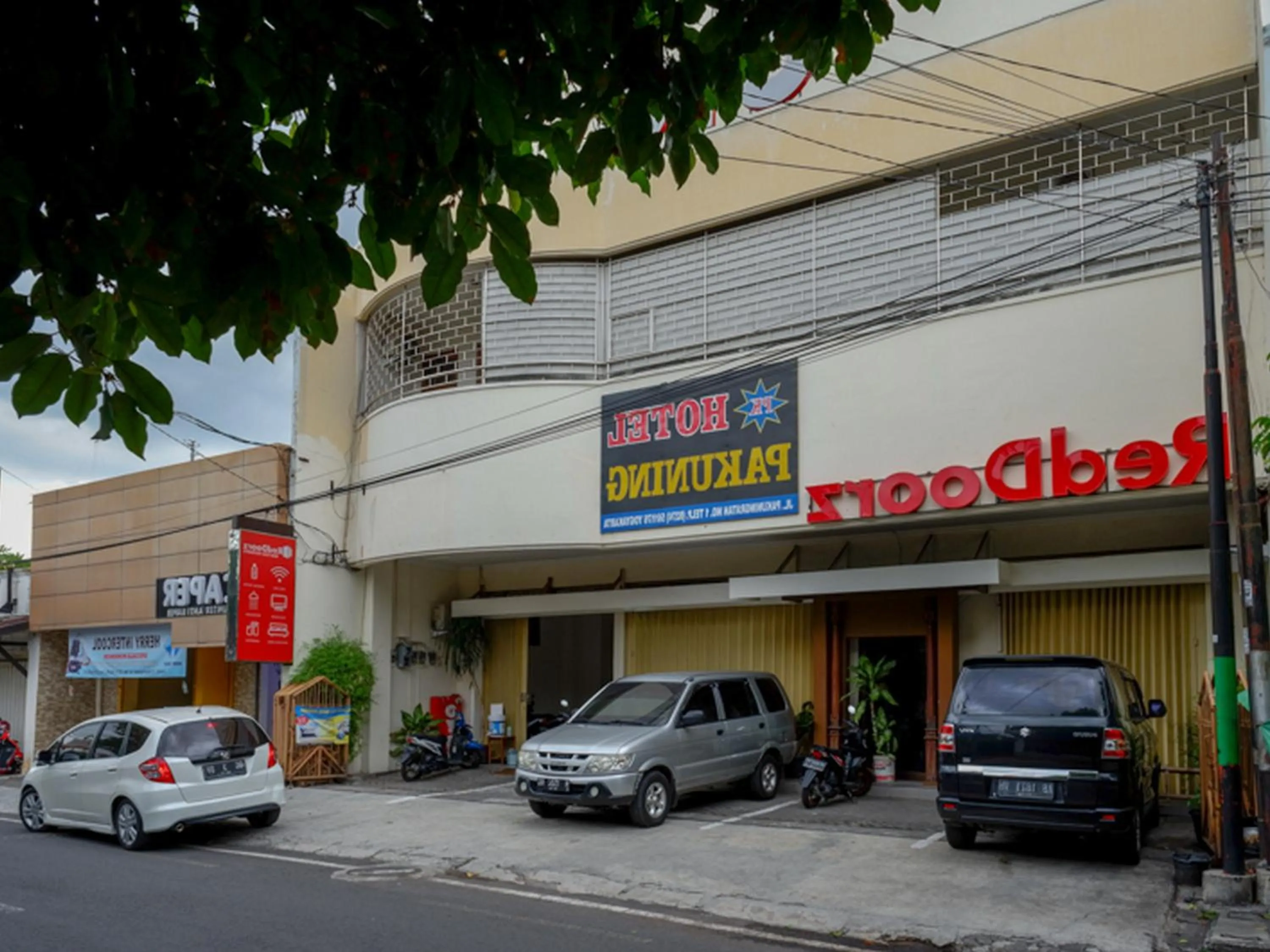 RedDoorz near Tugu Yogyakarta