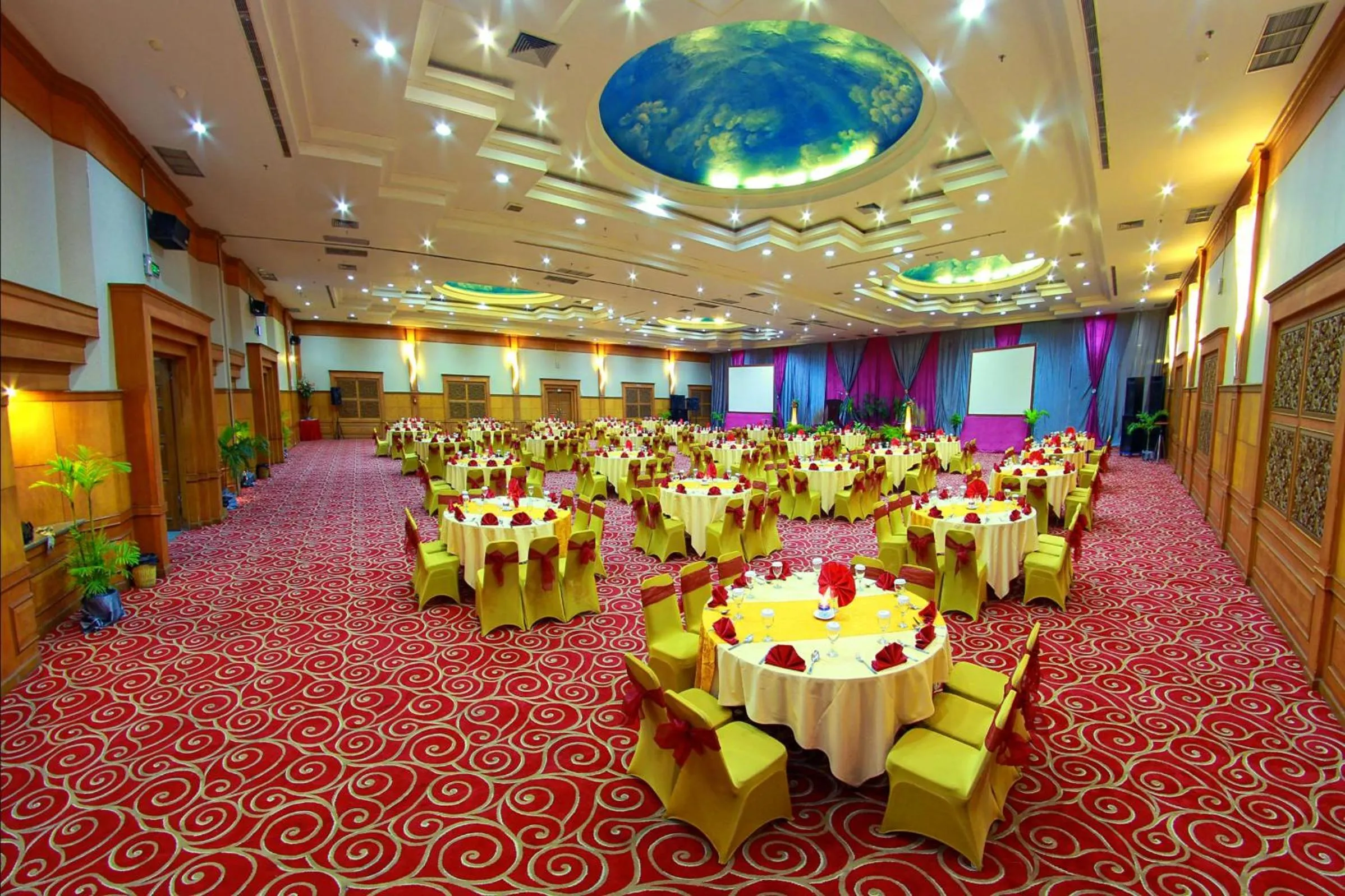 Banquet/Function facilities in Rocky Plaza Hotel Padang