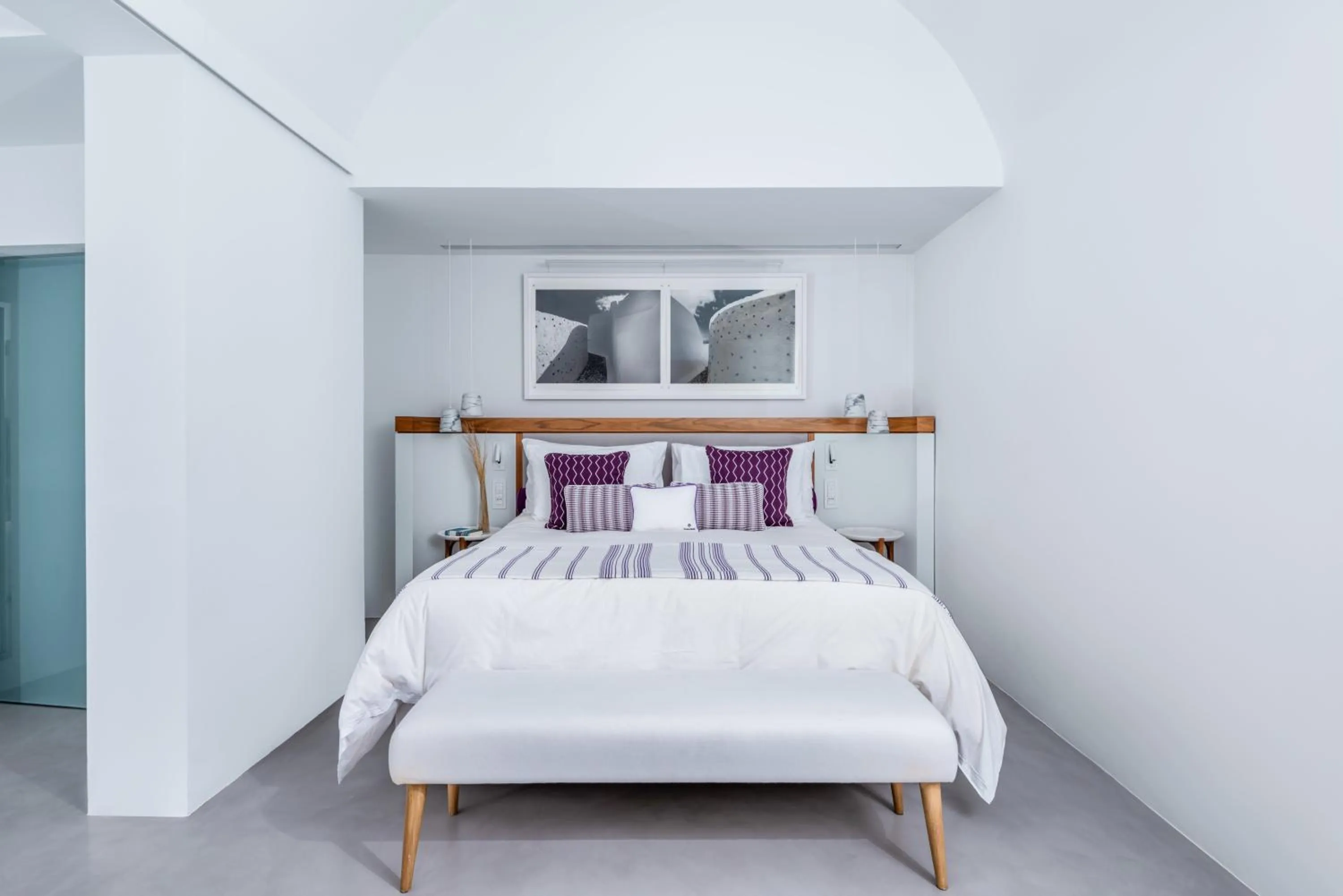 Bed in Grace Hotel, Auberge Collection