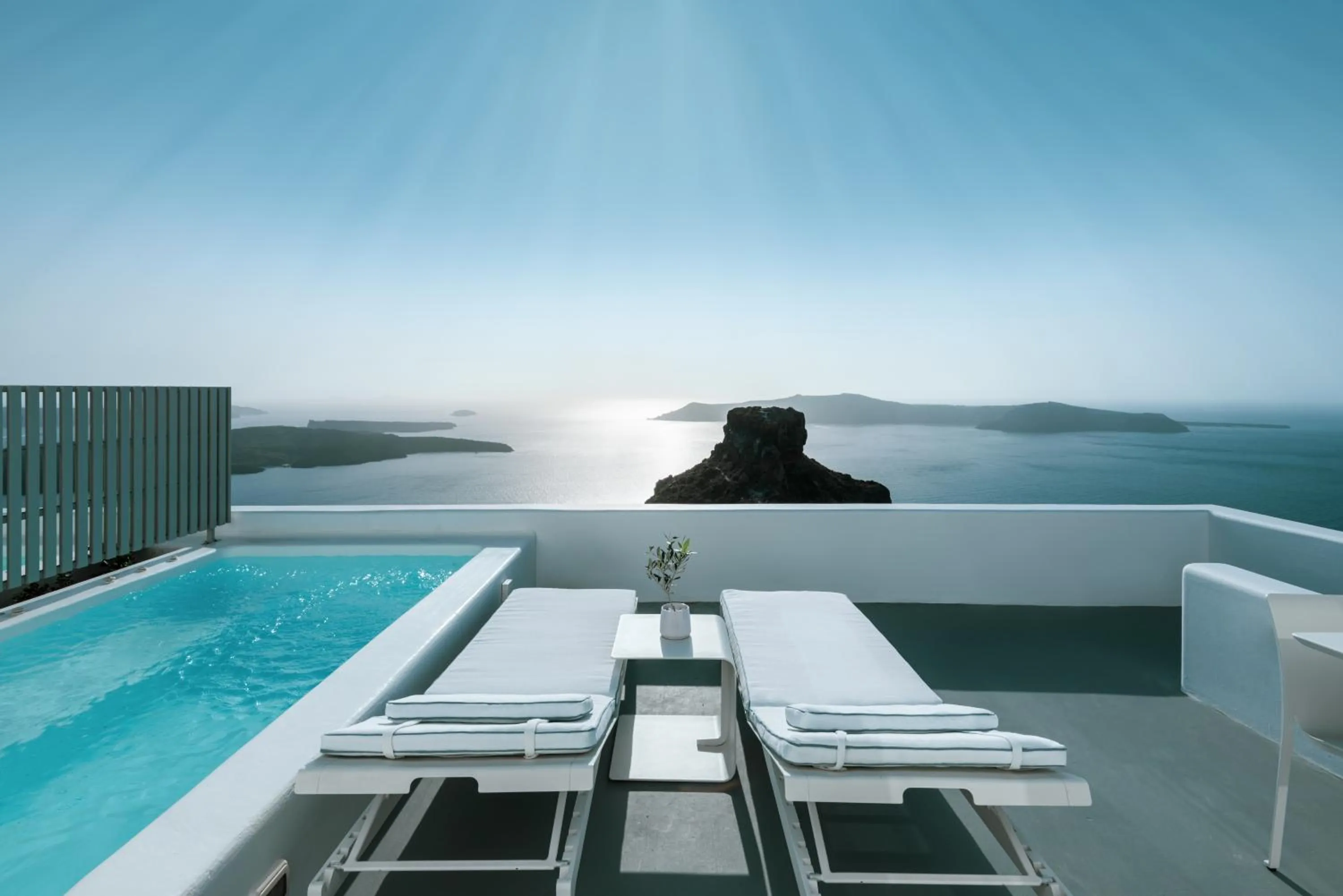 Grace Hotel, Auberge Collection