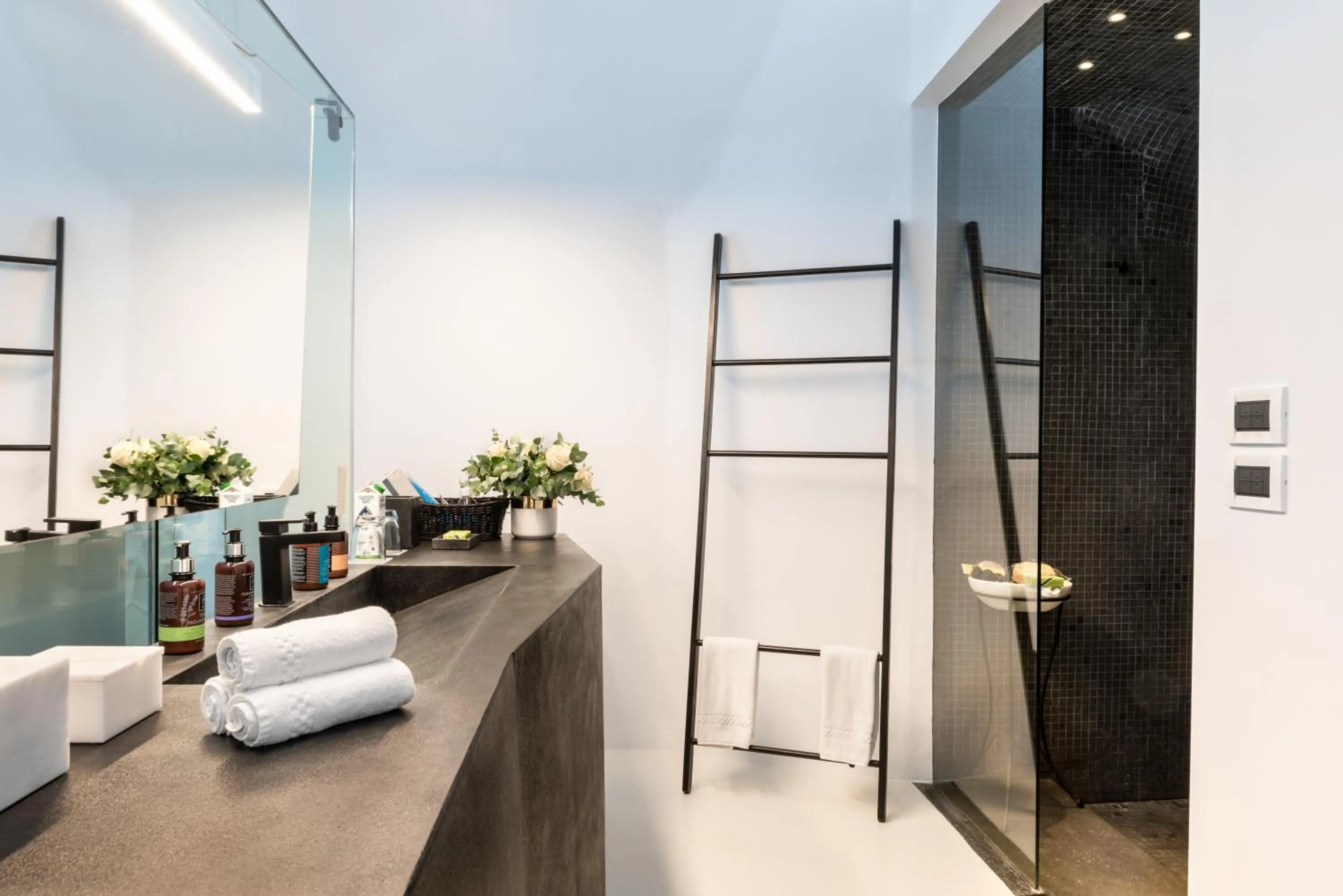 Bathroom in Grace Hotel, Auberge Collection