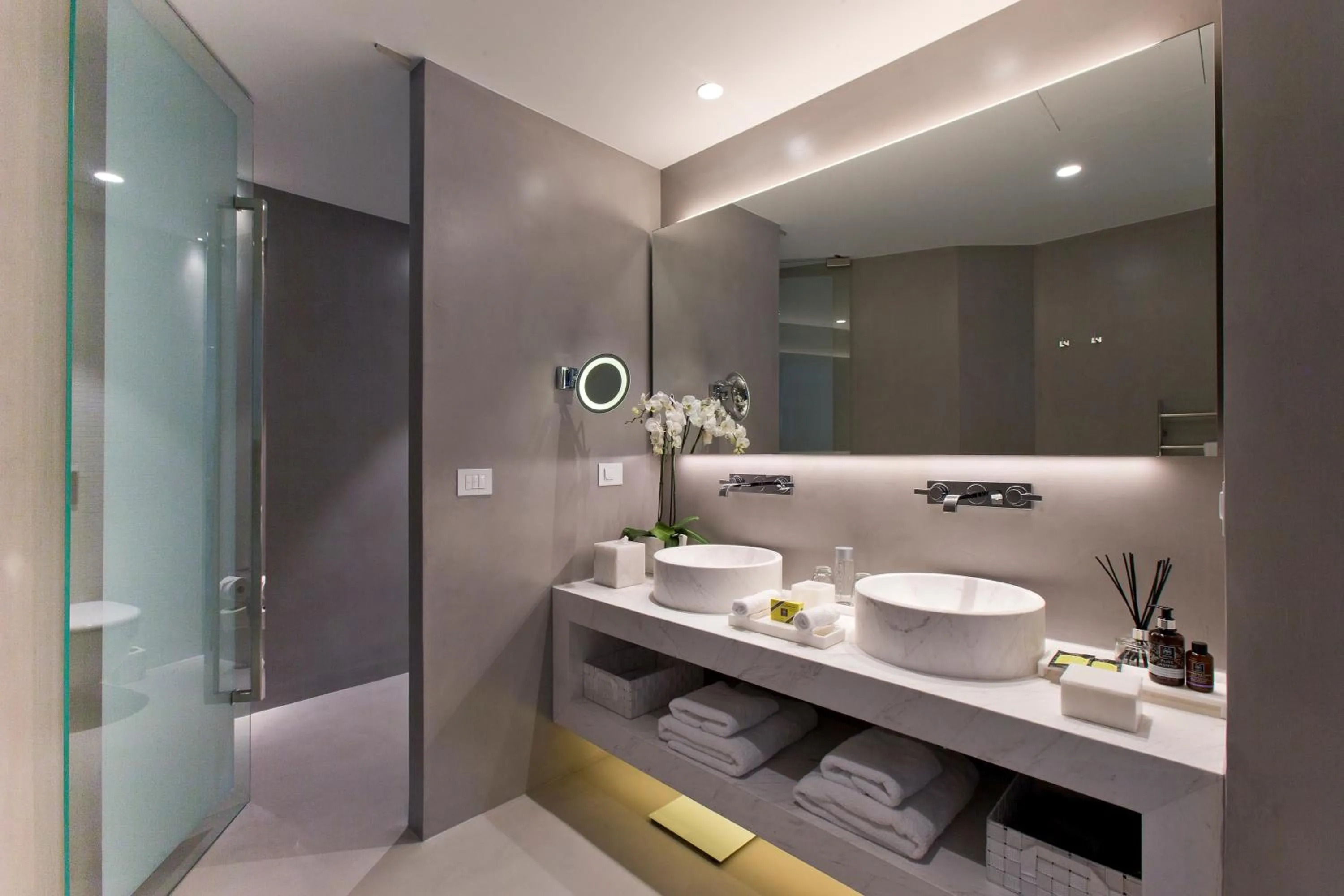 Bathroom in Grace Hotel, Auberge Collection