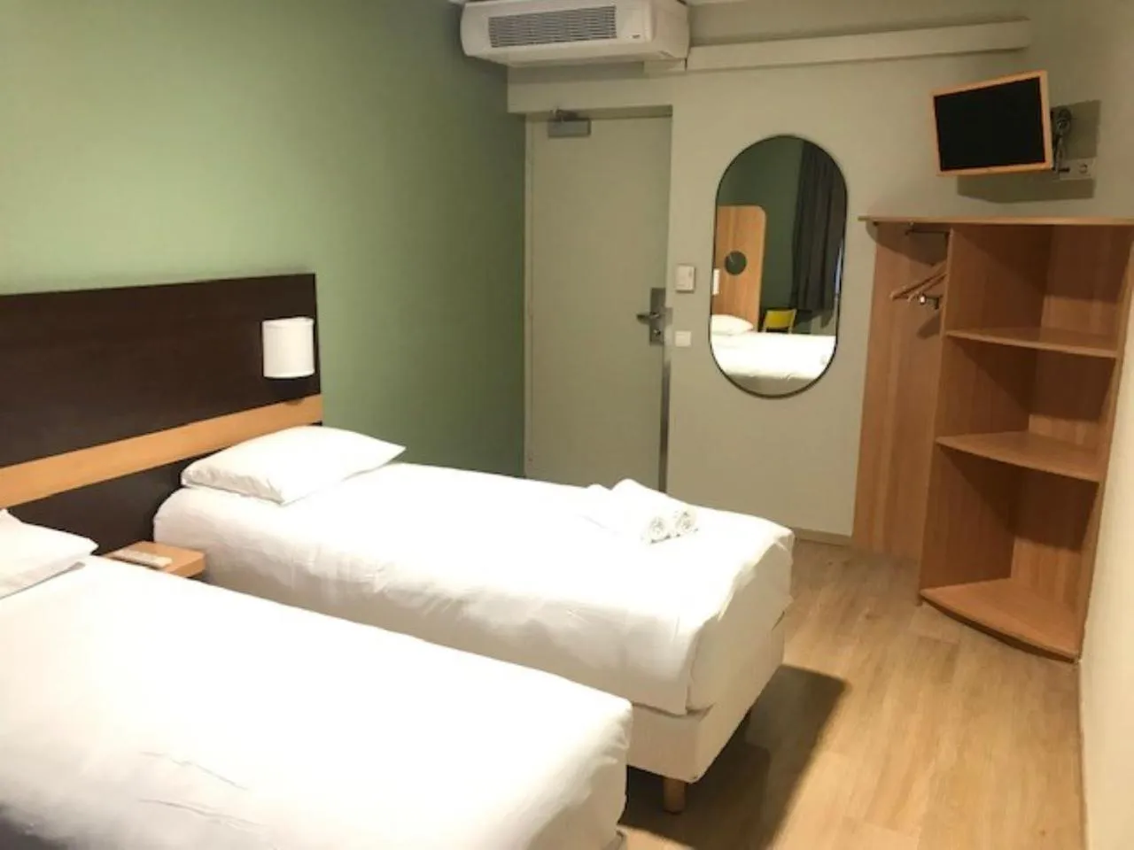 Bedroom, Bed in Vini Hotel