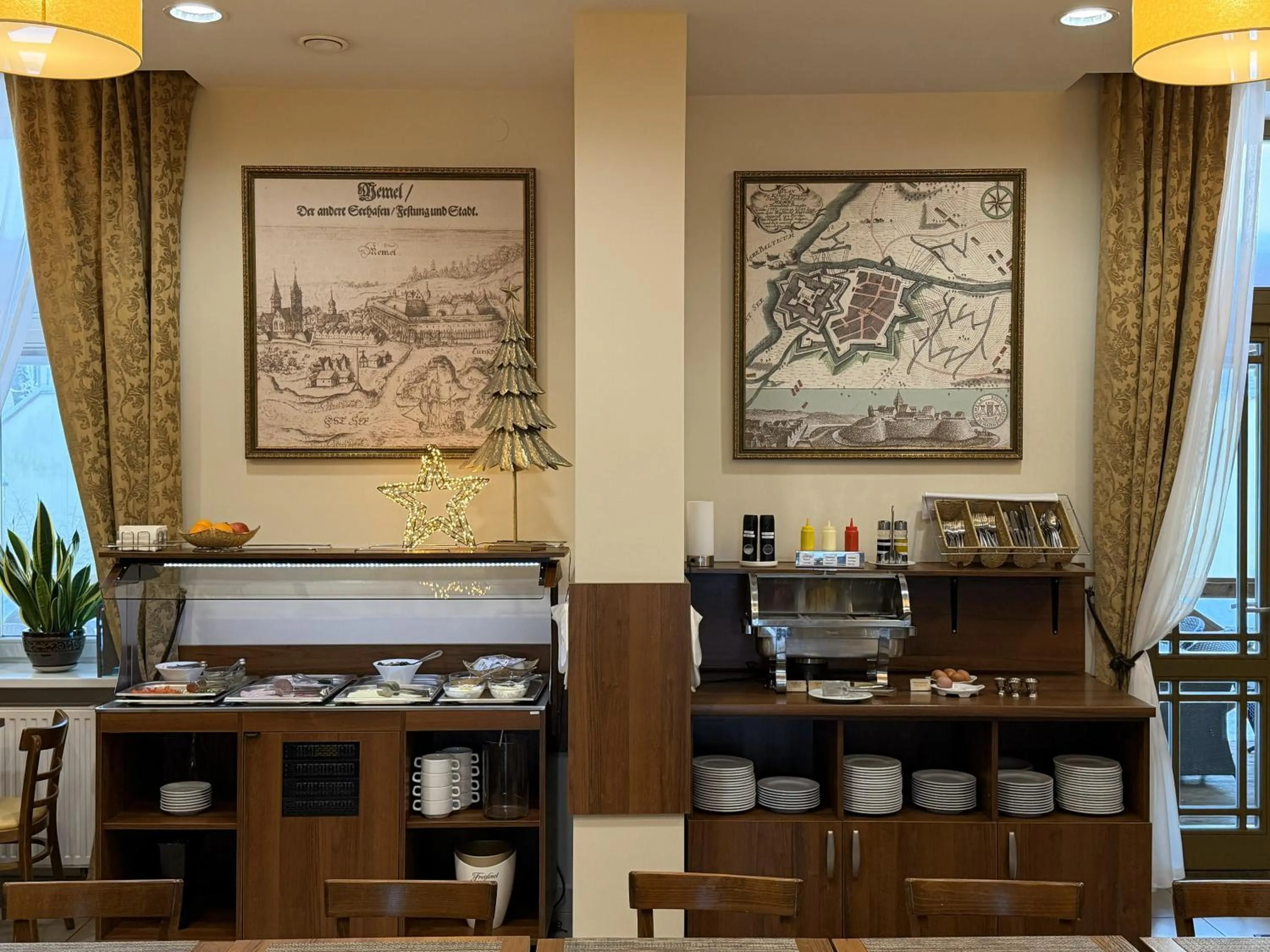 Restaurant/places to eat in Memel Hotel