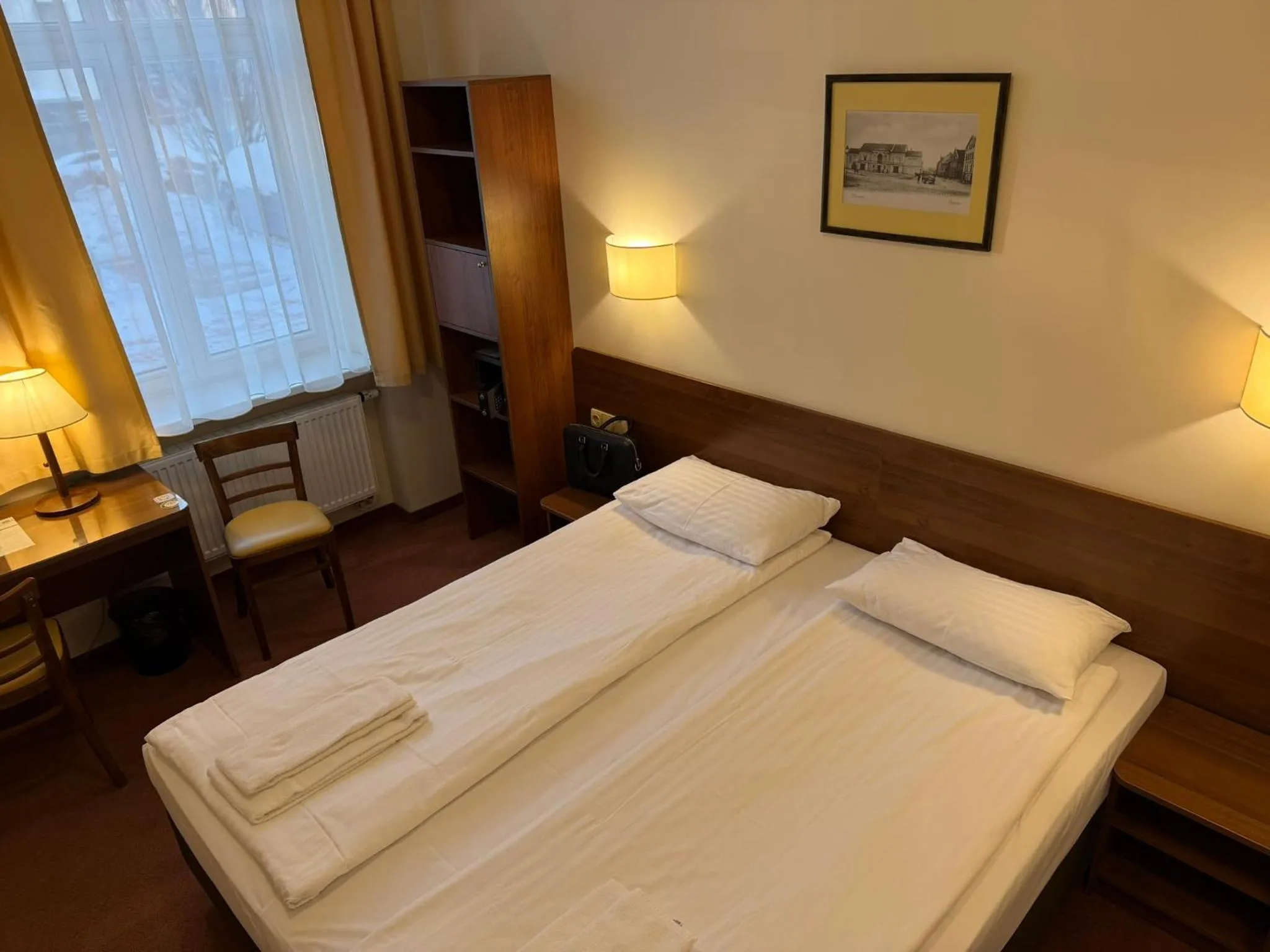 Photo of the whole room, Bed in Memel Hotel