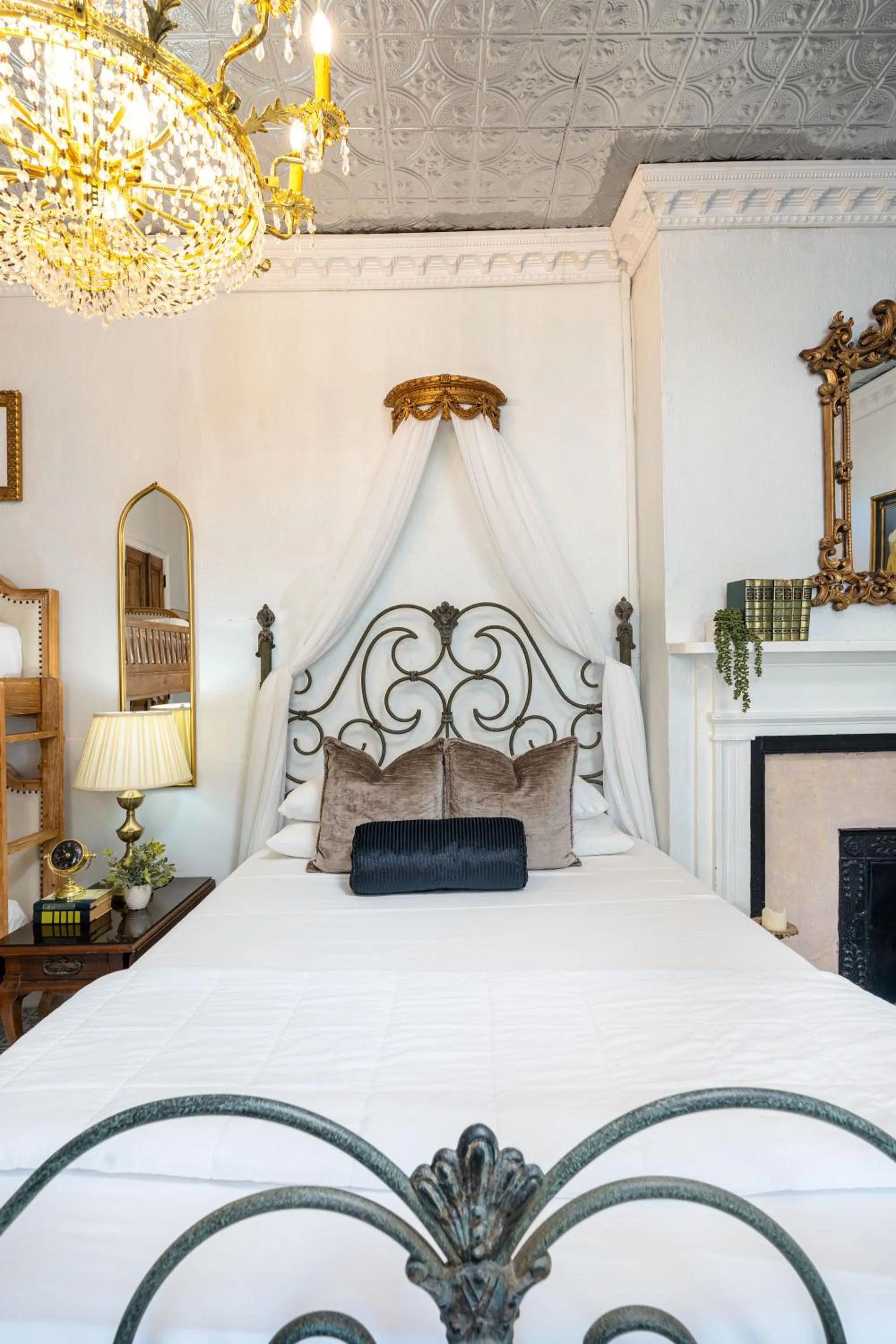 Bed in French Quarter Mansion