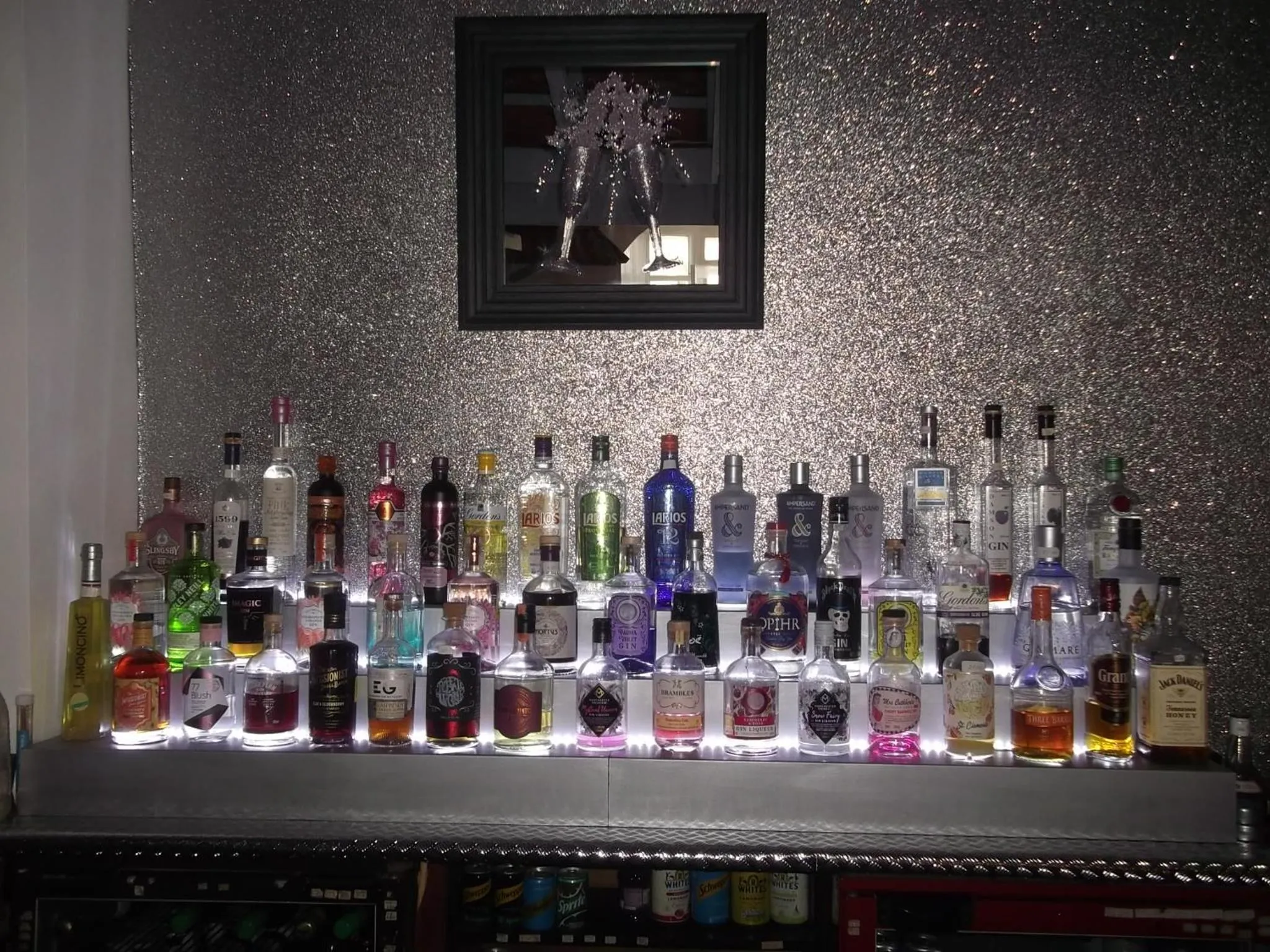 Lounge or bar in Elmfield