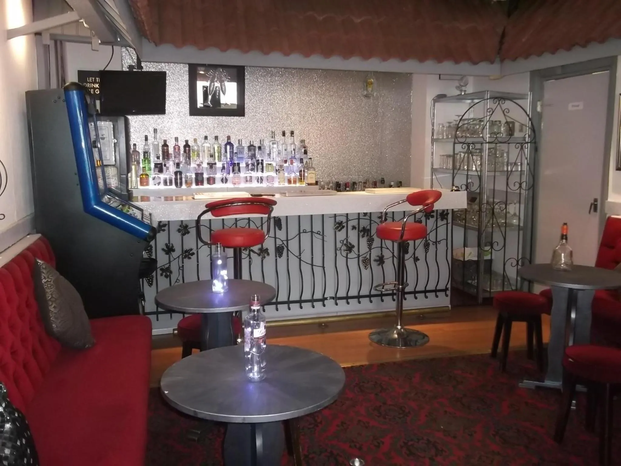 Lounge or bar in Elmfield