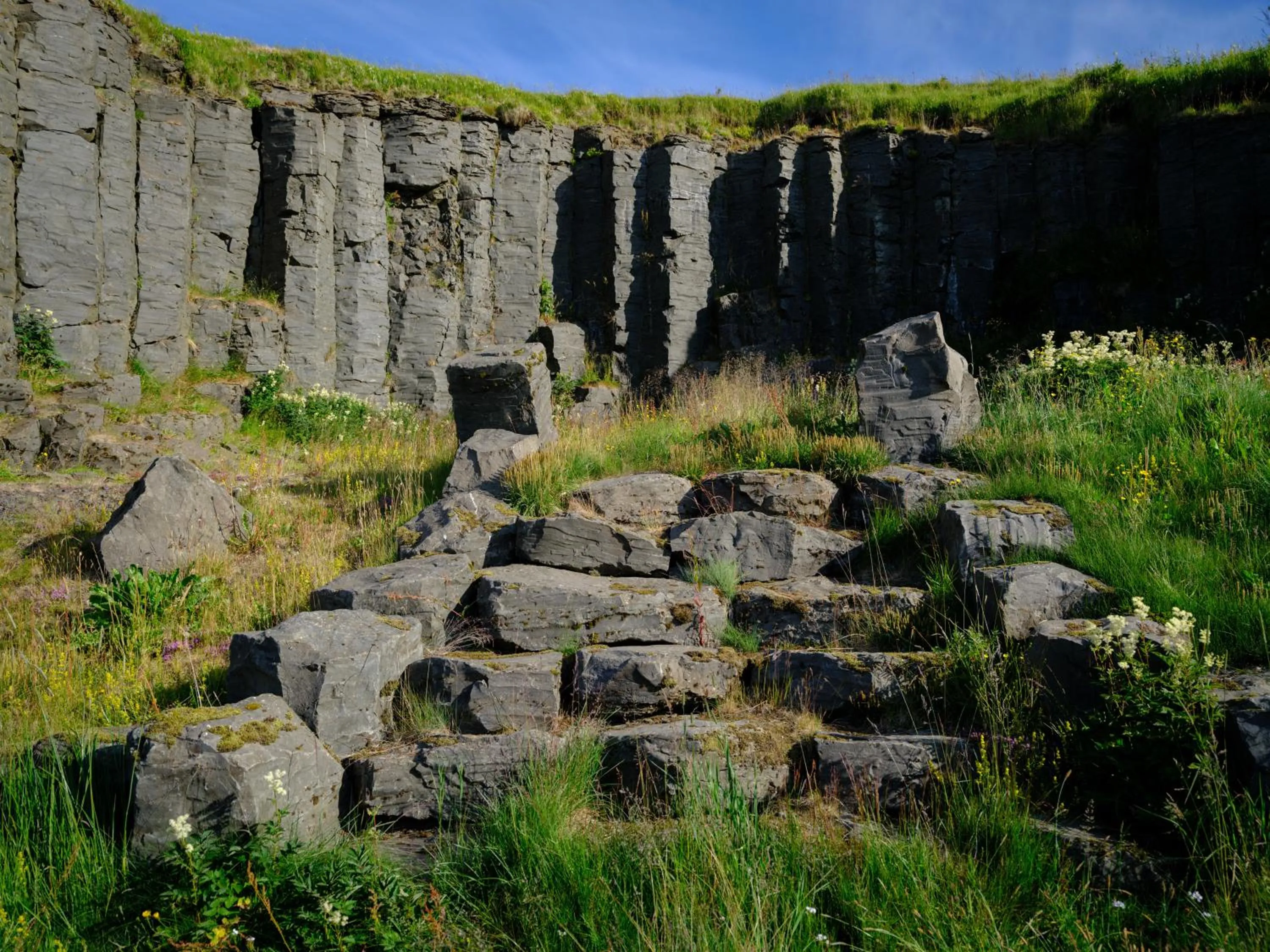 Property building in Hestheimar