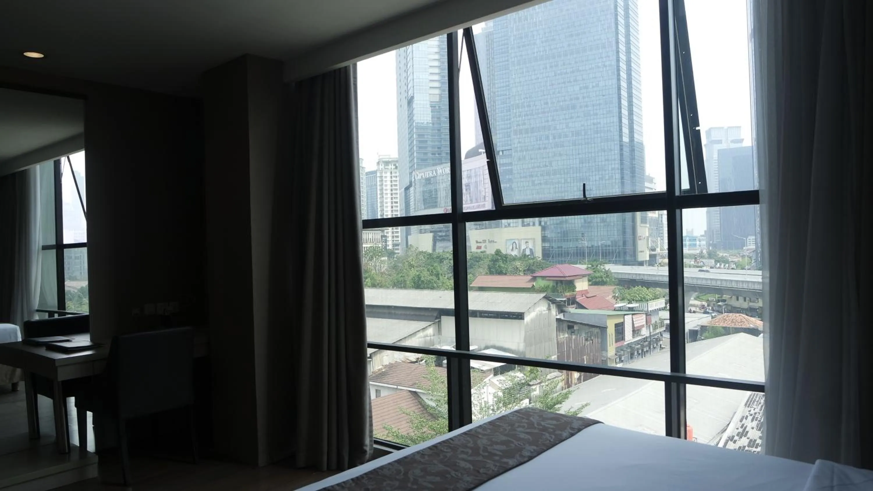 City view, Bed in Avissa Suites