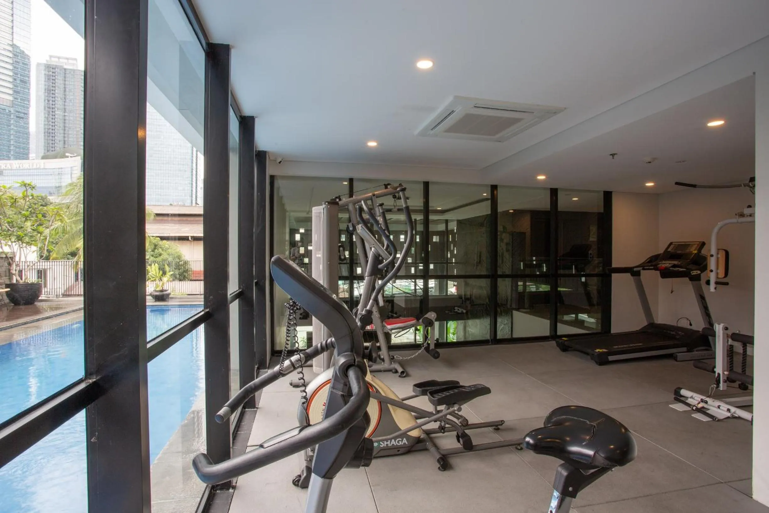 Fitness centre/facilities in Avissa Suites