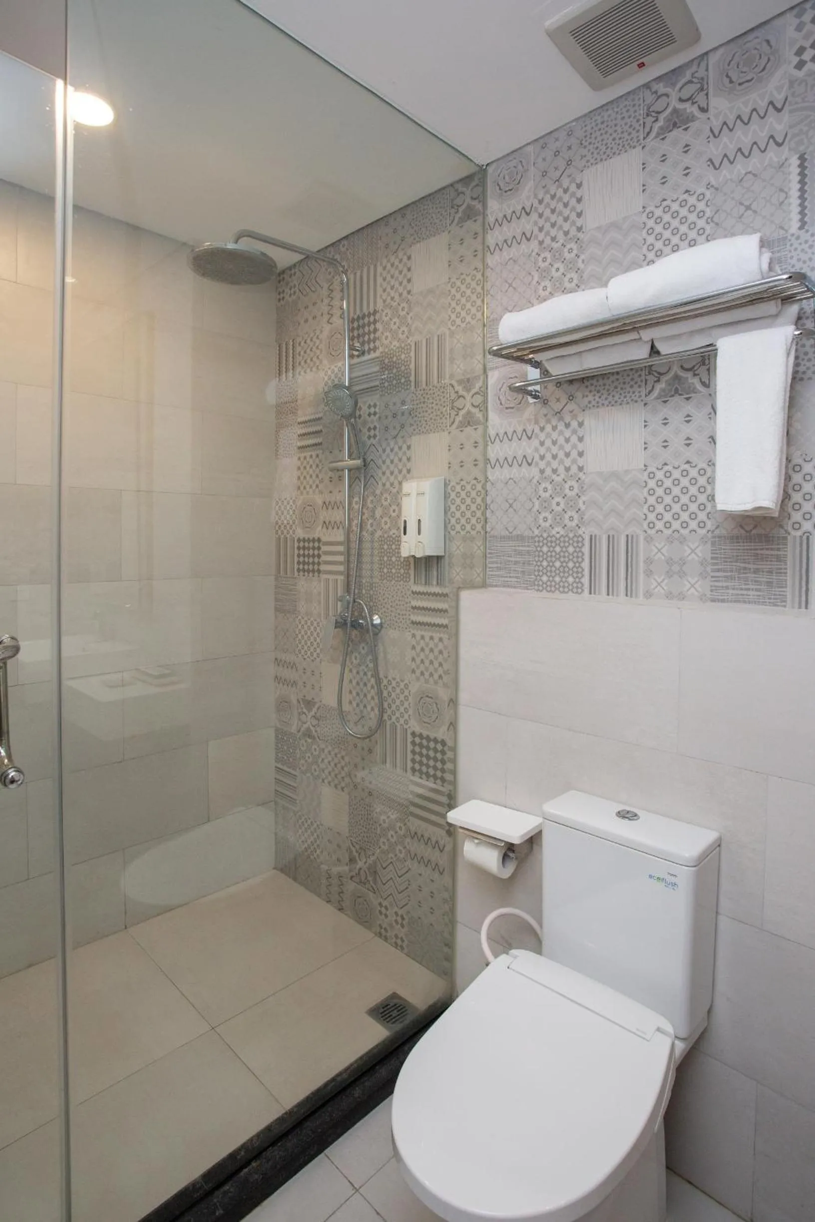 Shower in Avissa Suites