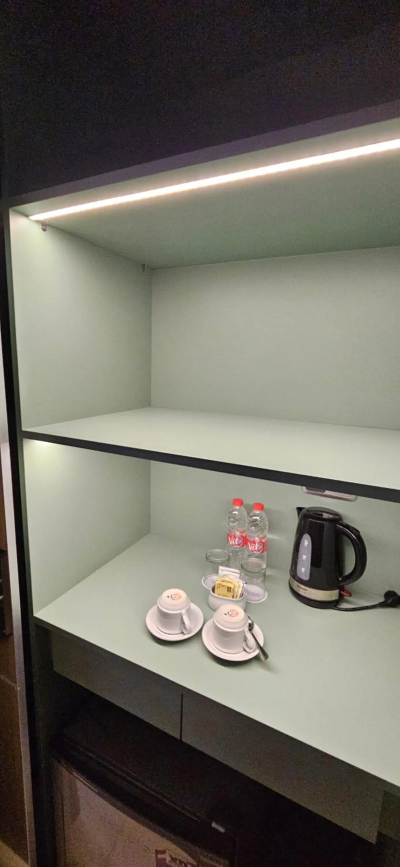 Coffee/tea facilities in Avissa Suites