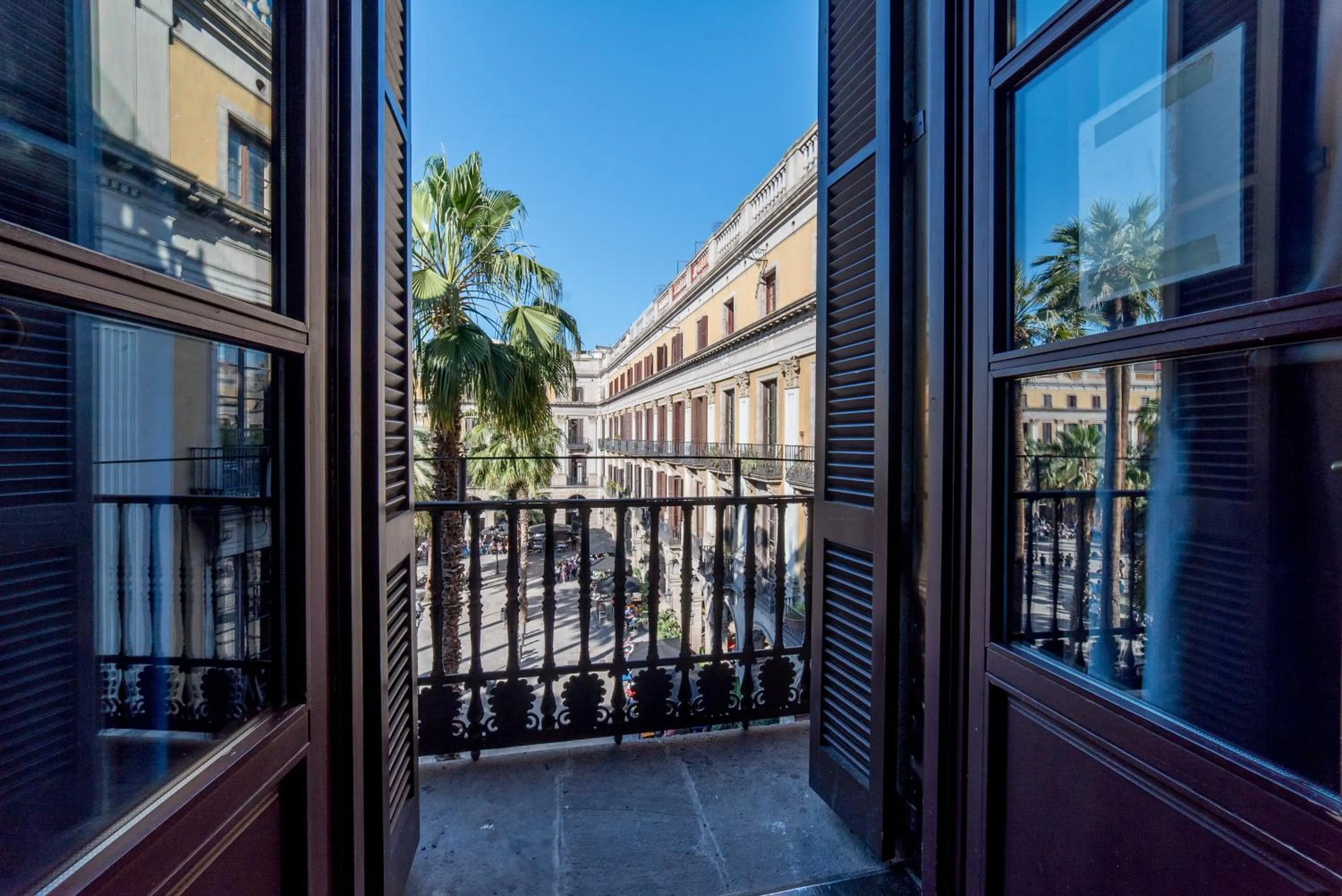Balcony/Terrace in Kabul Party Hostel Barcelona