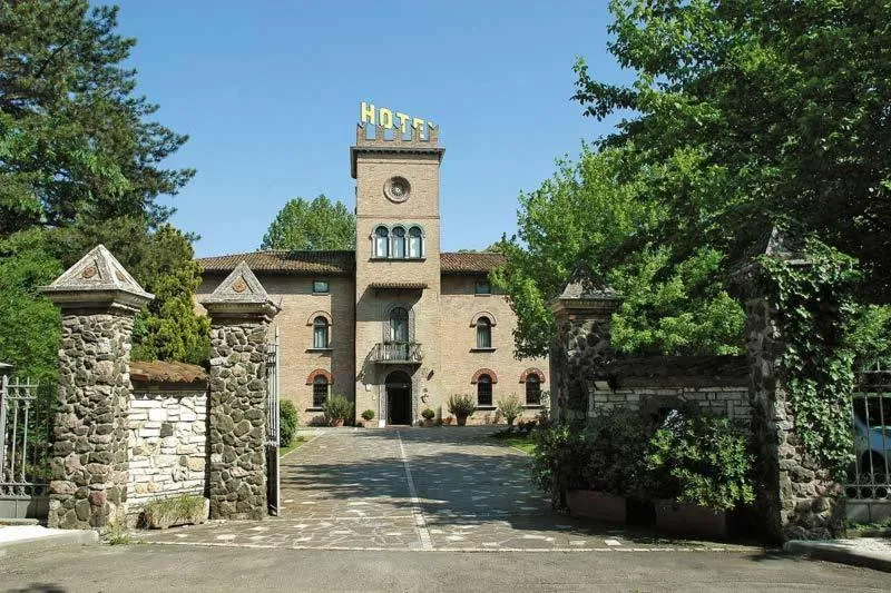 Facade/entrance in Hotel Castello