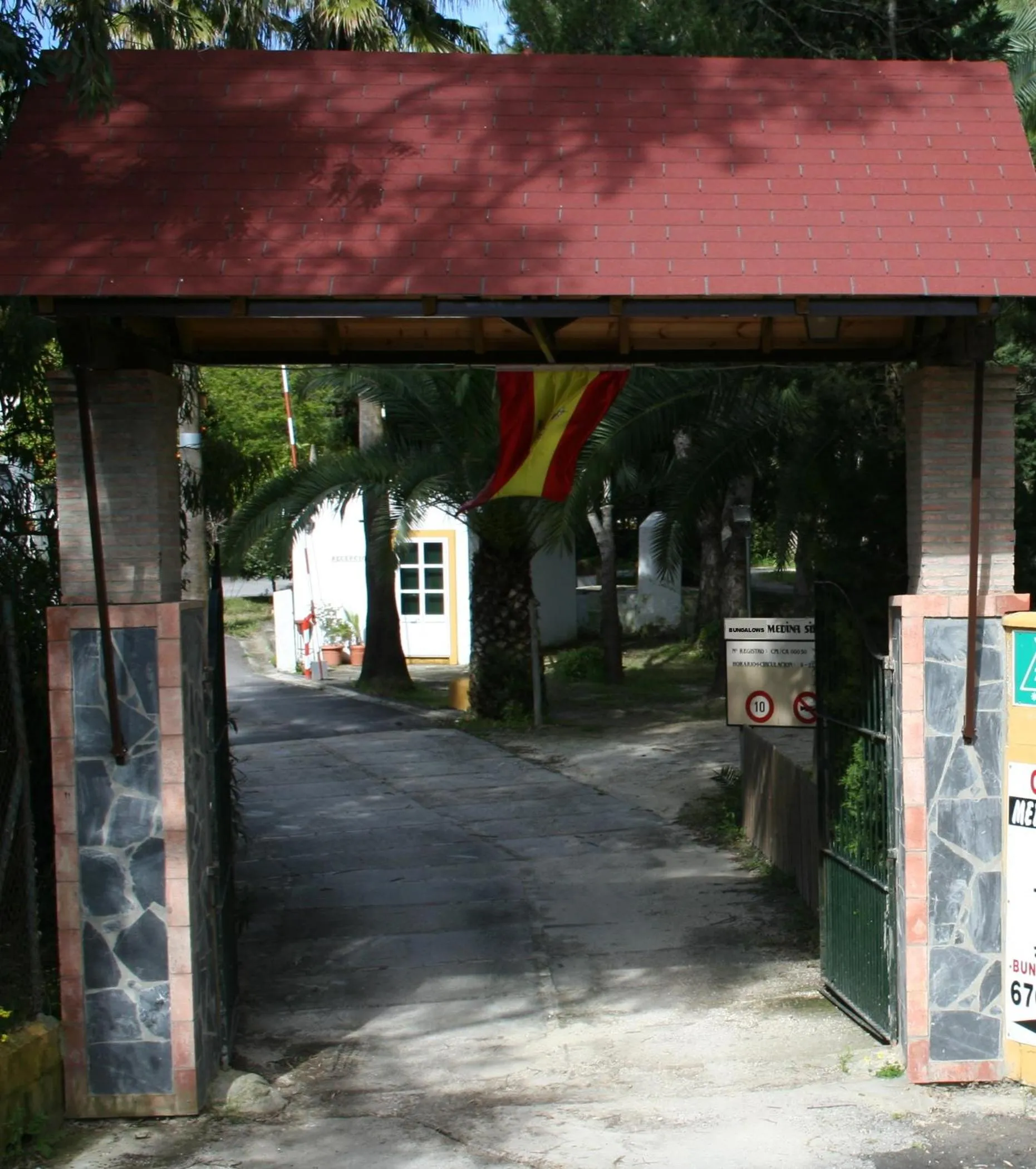 Facade/entrance in Bungalows y Glamping Medina Sidonia