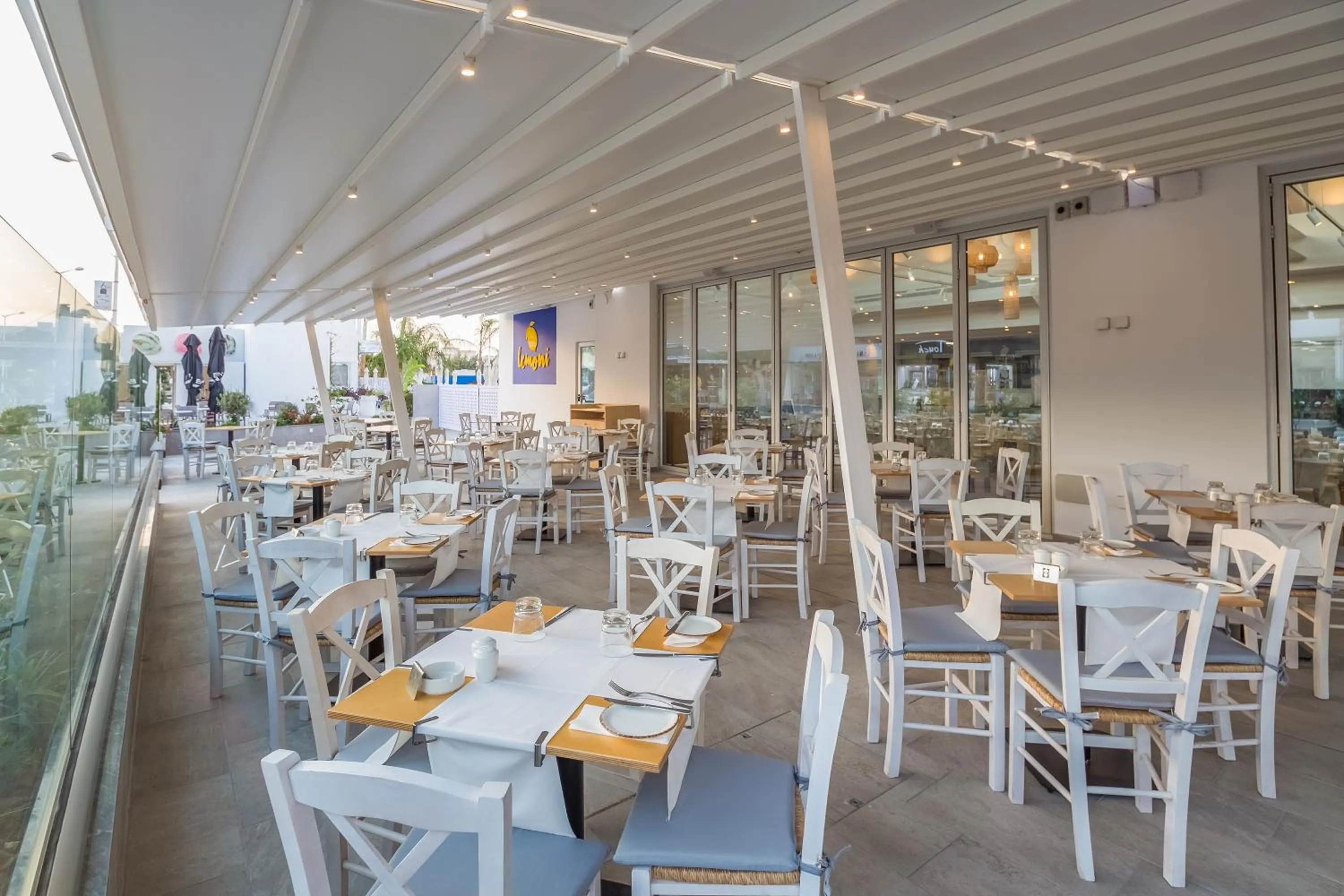 Restaurant/places to eat in Protaras Plaza Hotel