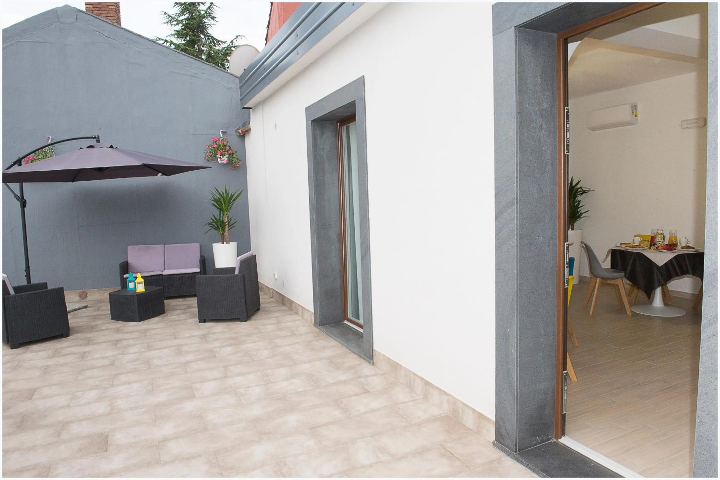 Facade/entrance in Dolce Vita