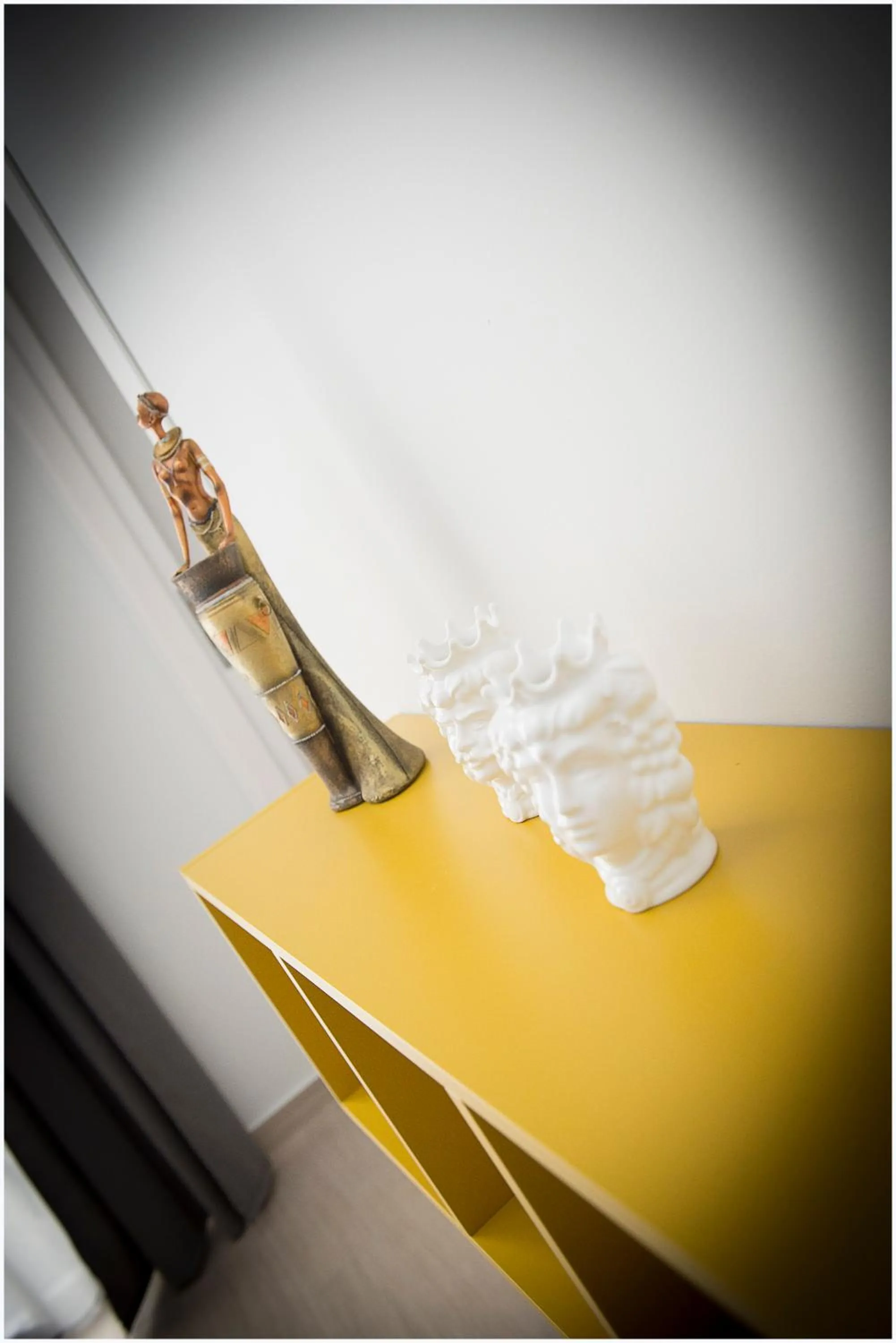 Decorative detail in Dolce Vita