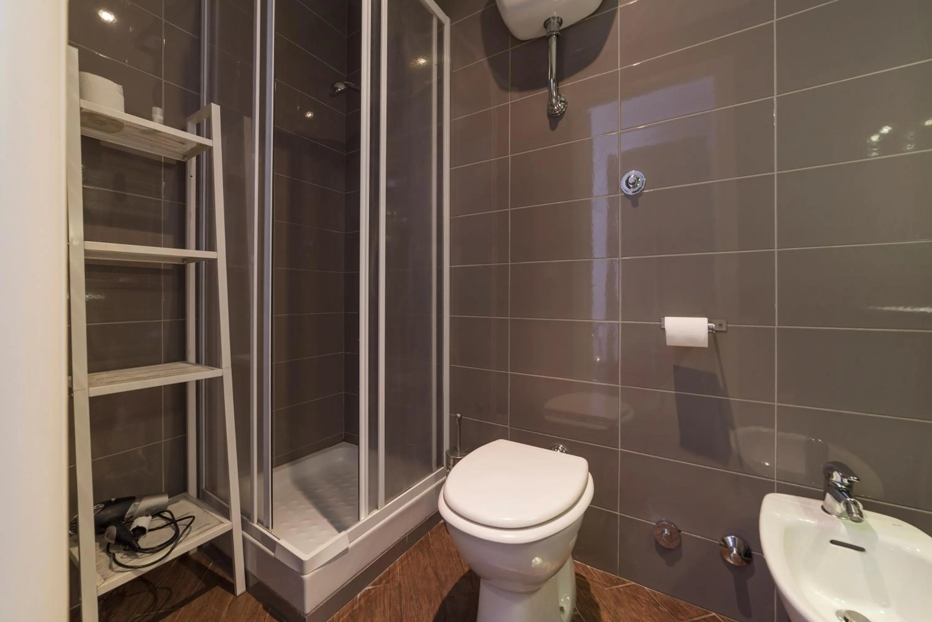 Shower in Be My Guest