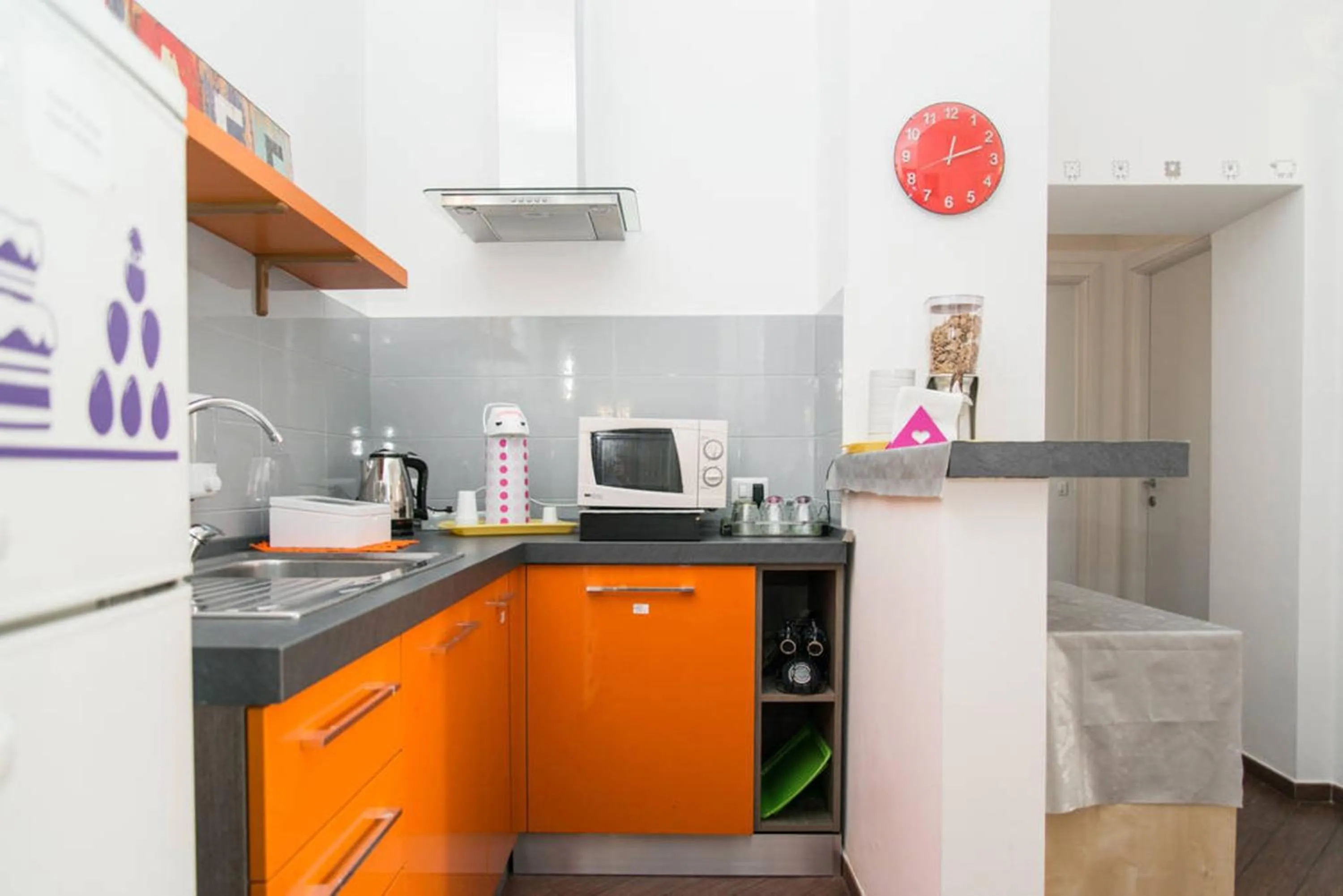 Communal kitchen in Be My Guest