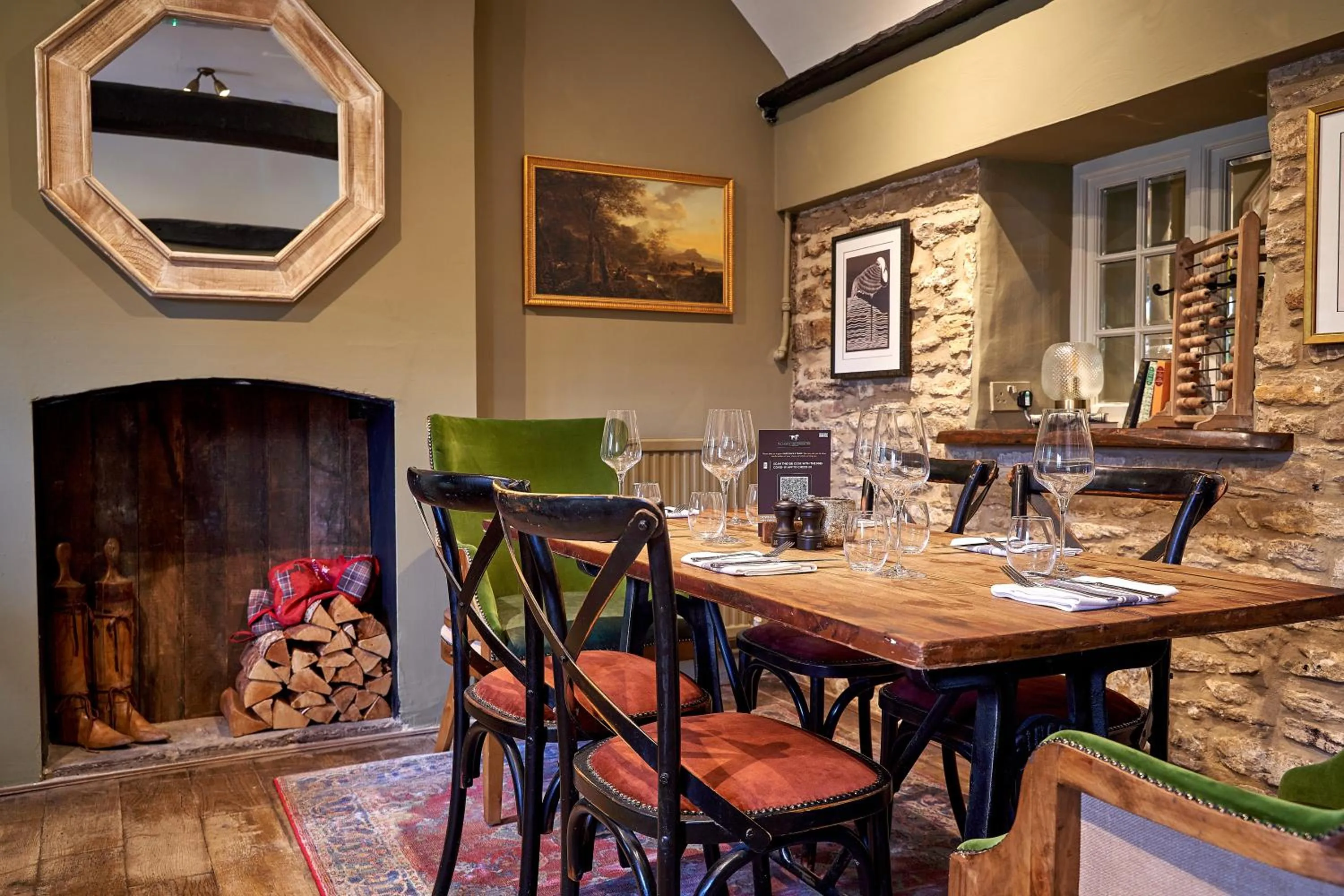 Restaurant/places to eat in The Horse And Groom Inn