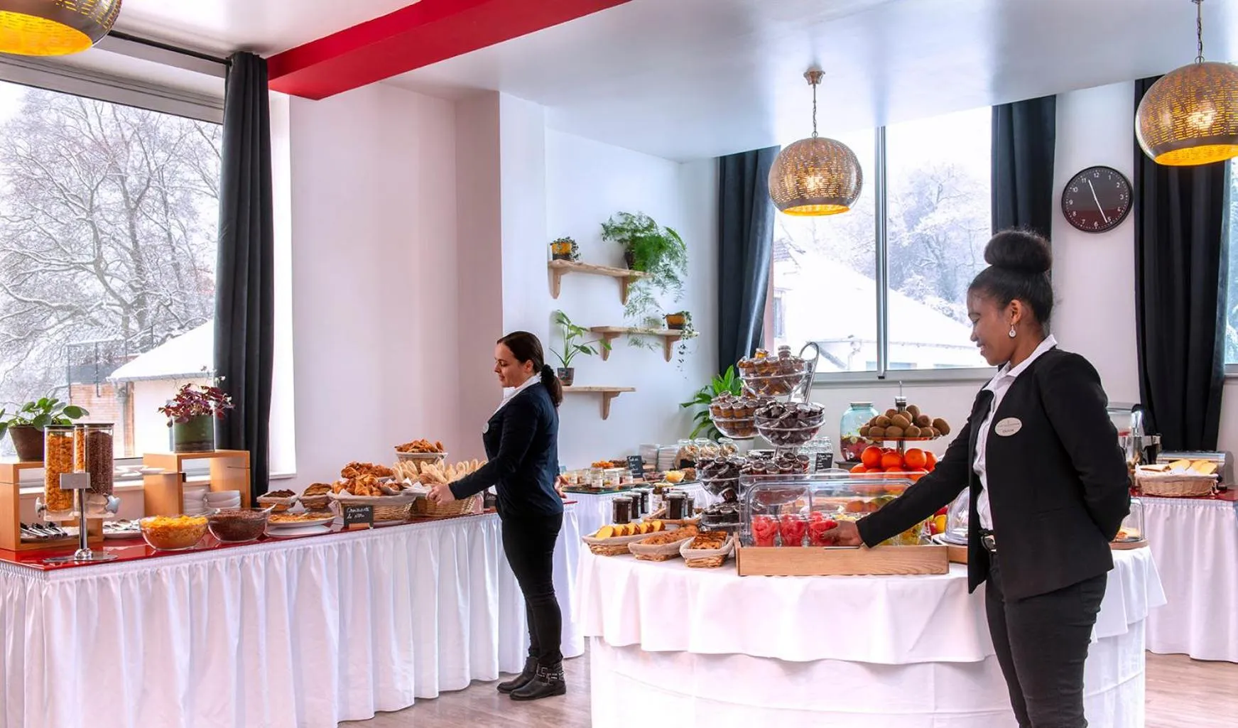 Buffet breakfast in Le Green des Impressionnistes