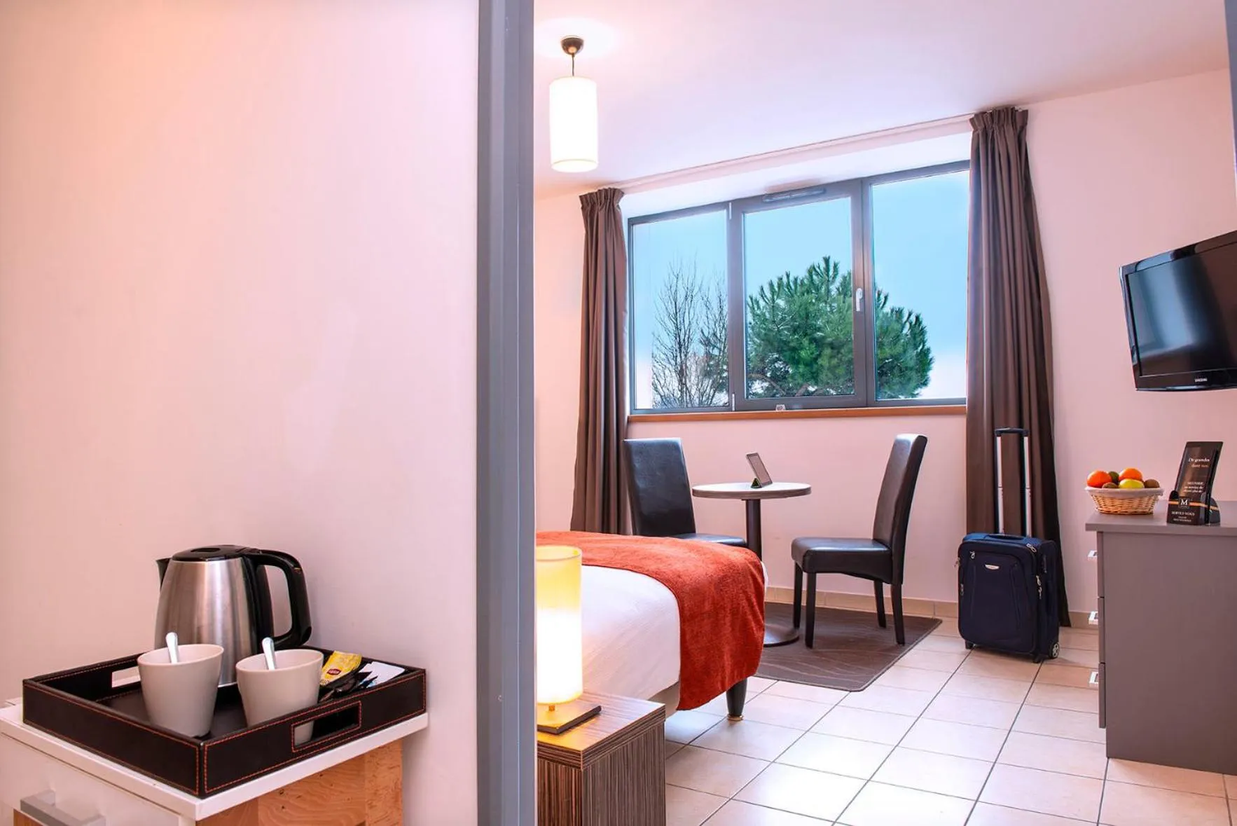 Bedroom, Bed in Le Green des Impressionnistes