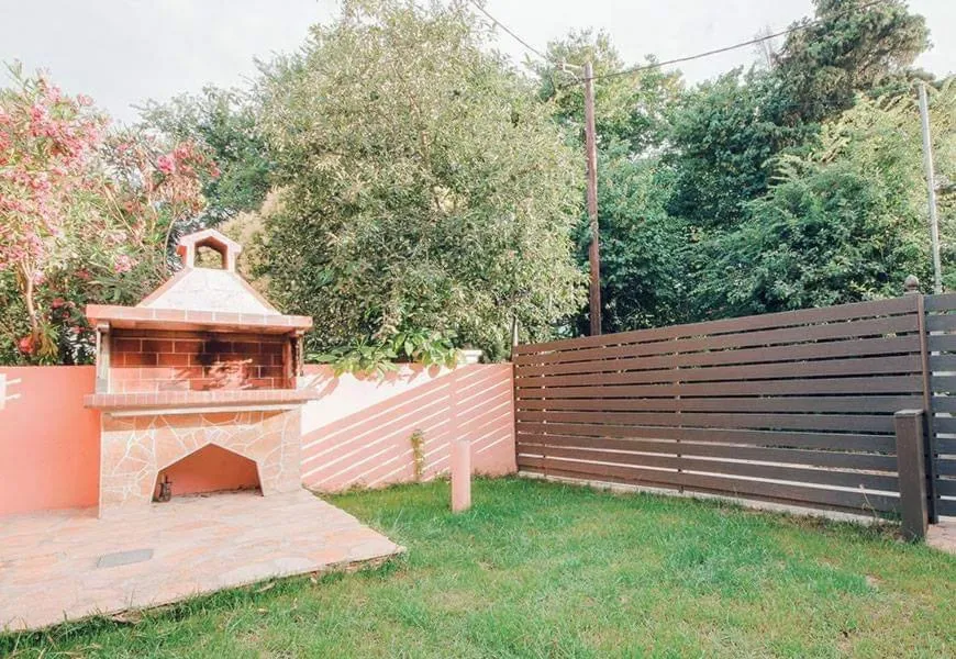 Garden in BELLA De LUX APTS