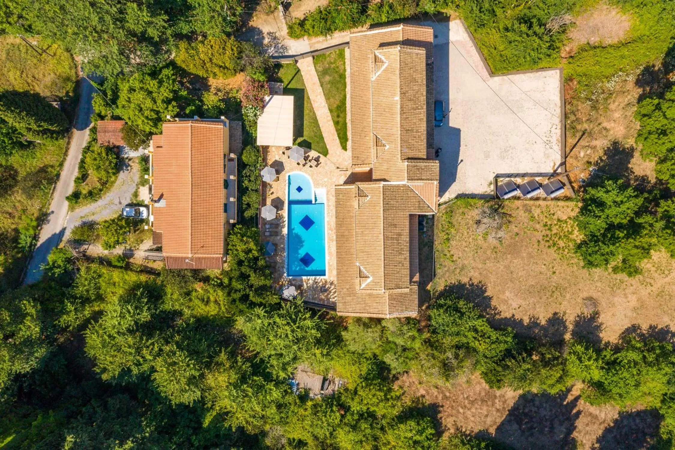 Property building in BELLA De LUX APTS