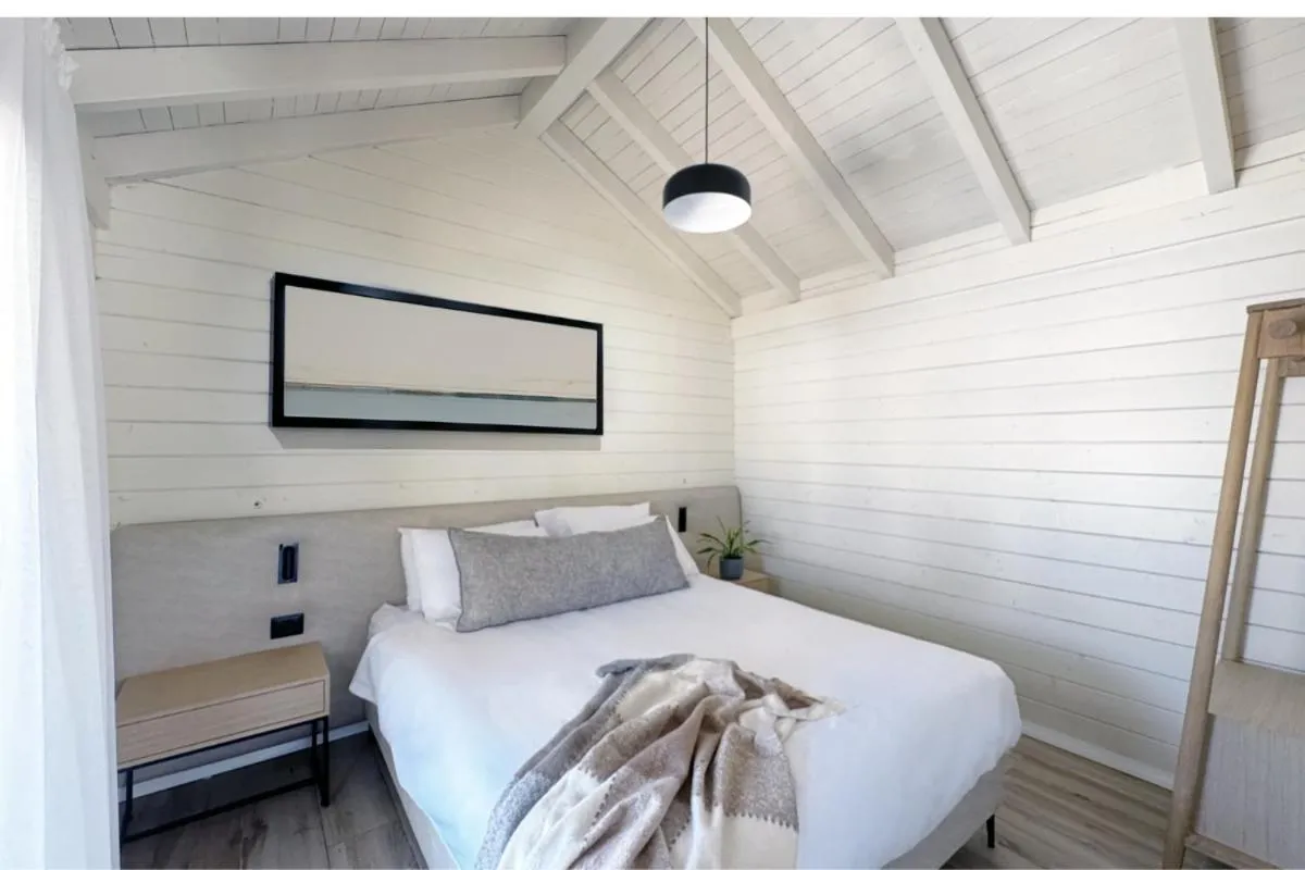 Bedroom, Bed in The Village- Jordan Riverside Travel Hotel