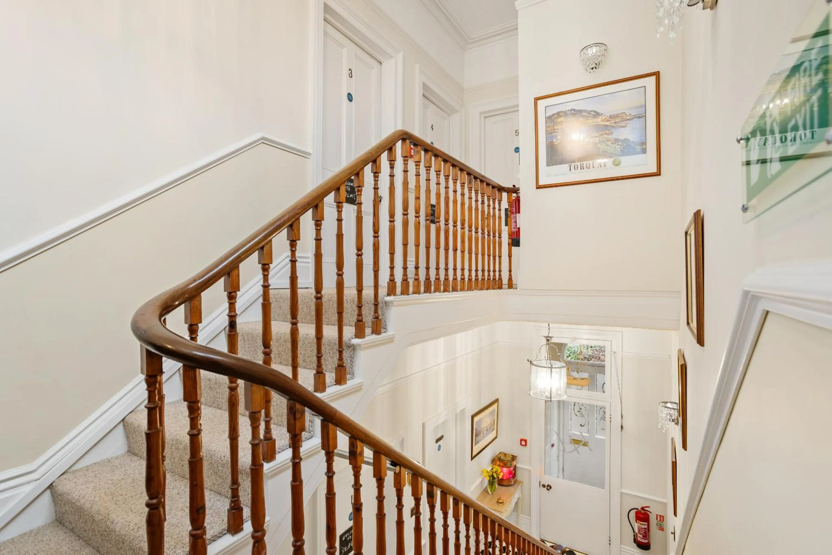 Lobby or reception in Kingston House