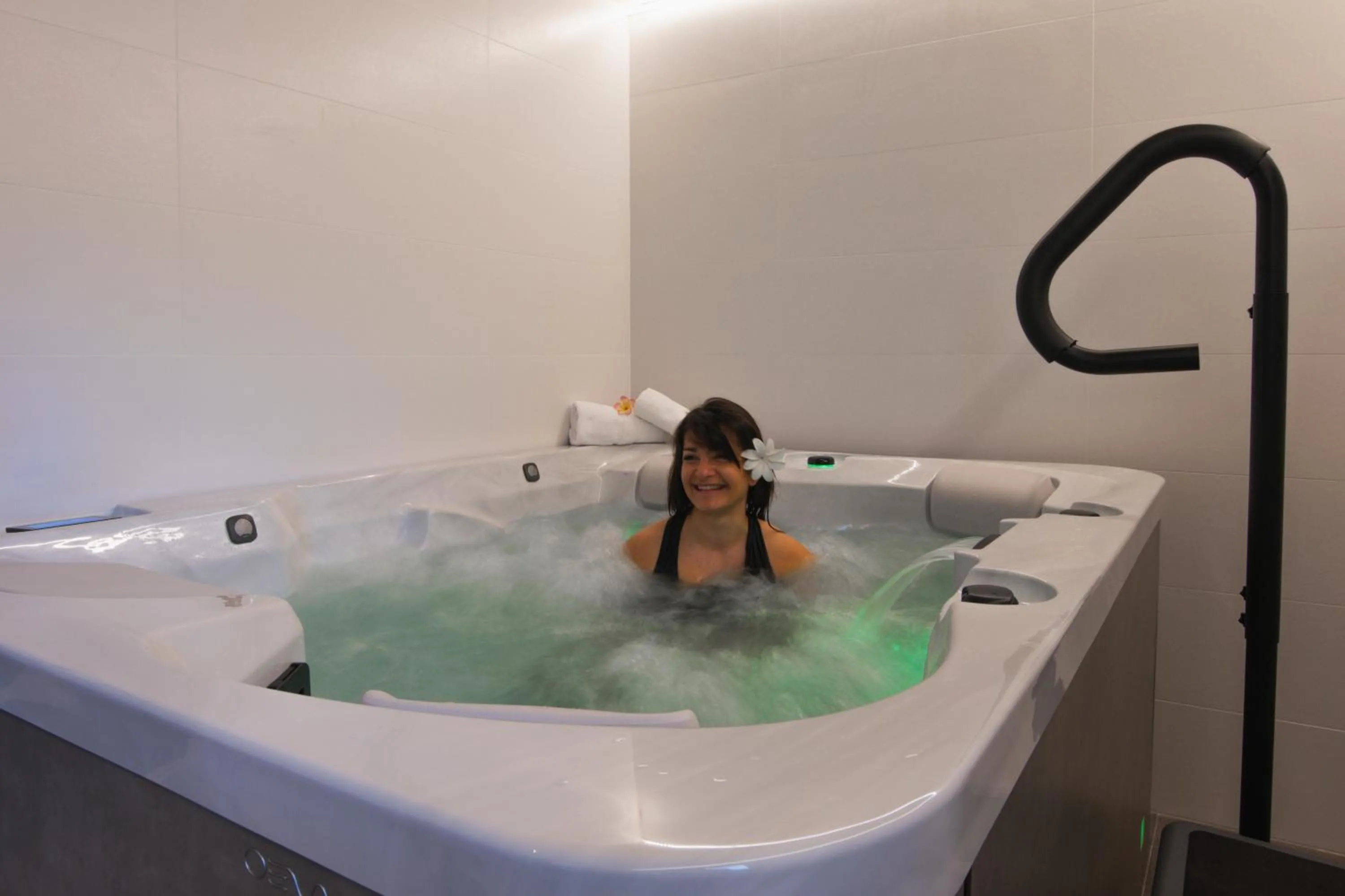 Spa and wellness centre/facilities in The Originals City, Ara Hôtel, Landerneau