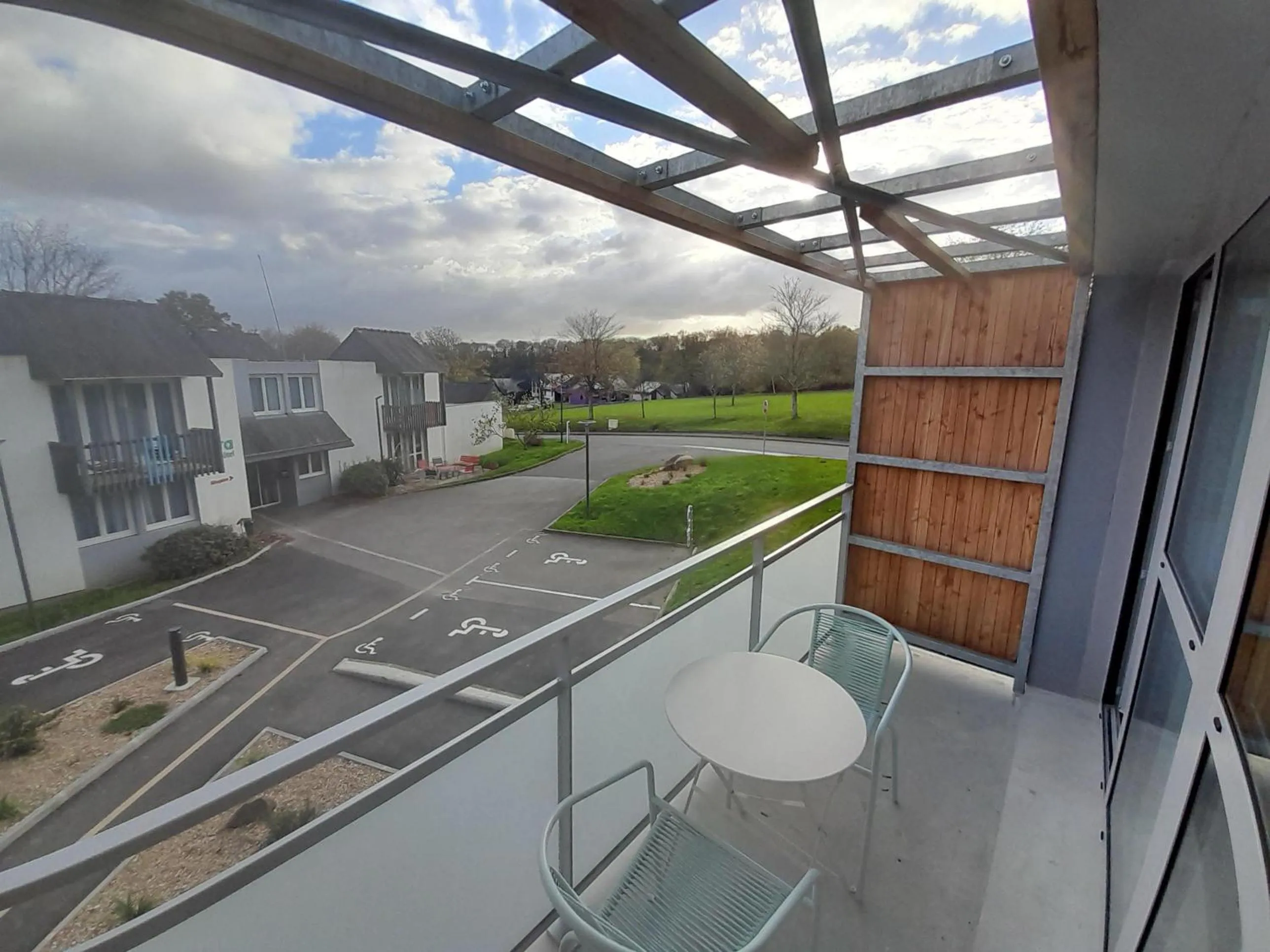 Balcony/Terrace in The Originals City, Ara Hôtel, Landerneau