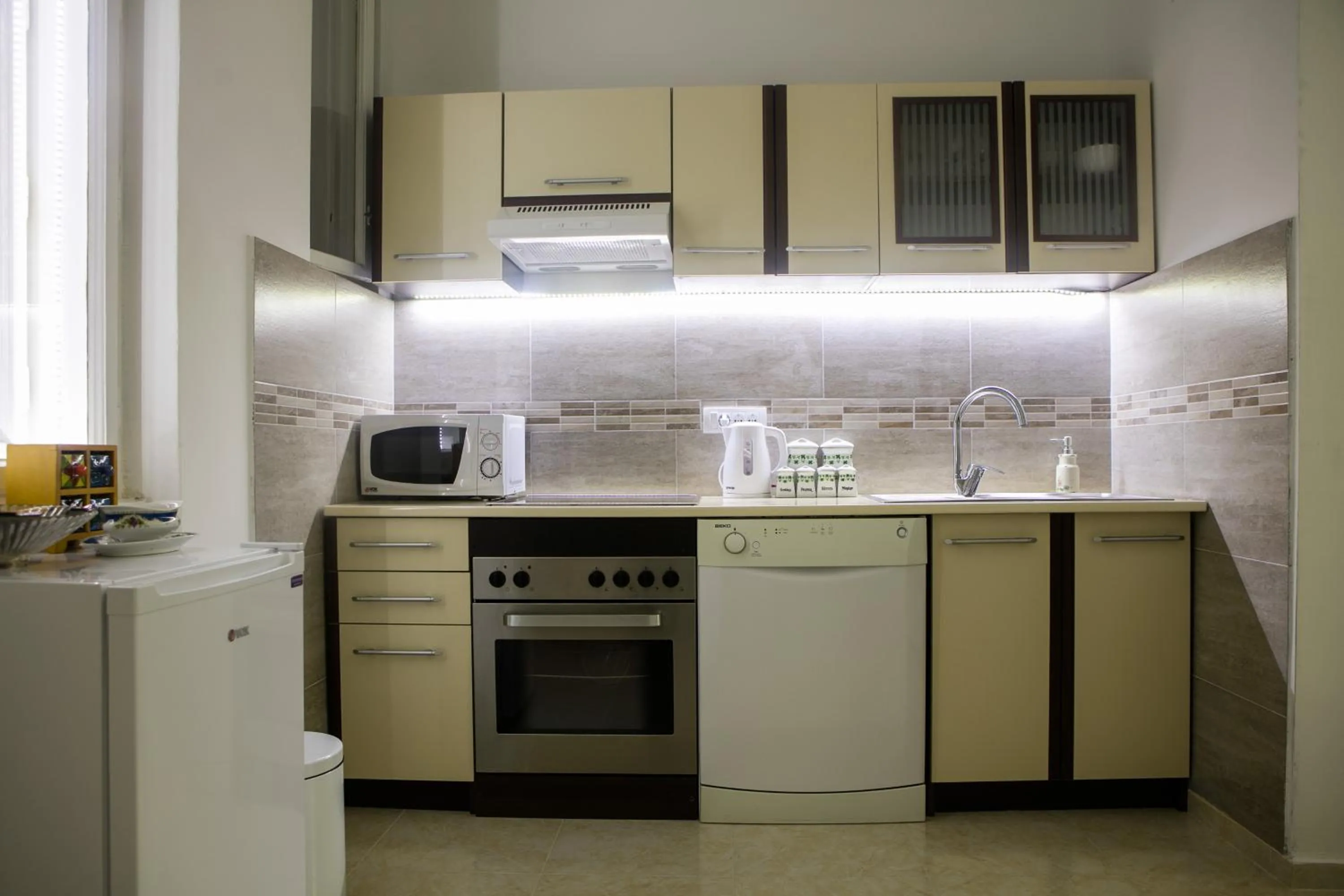 Kitchen or kitchenette in Natalie's Apartment