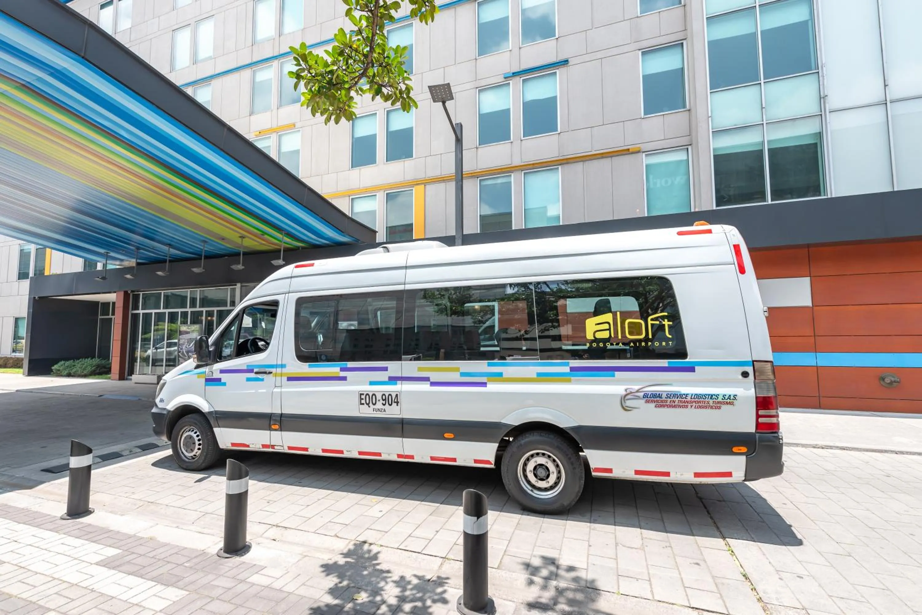 shuttle in Aloft Bogotá Airport