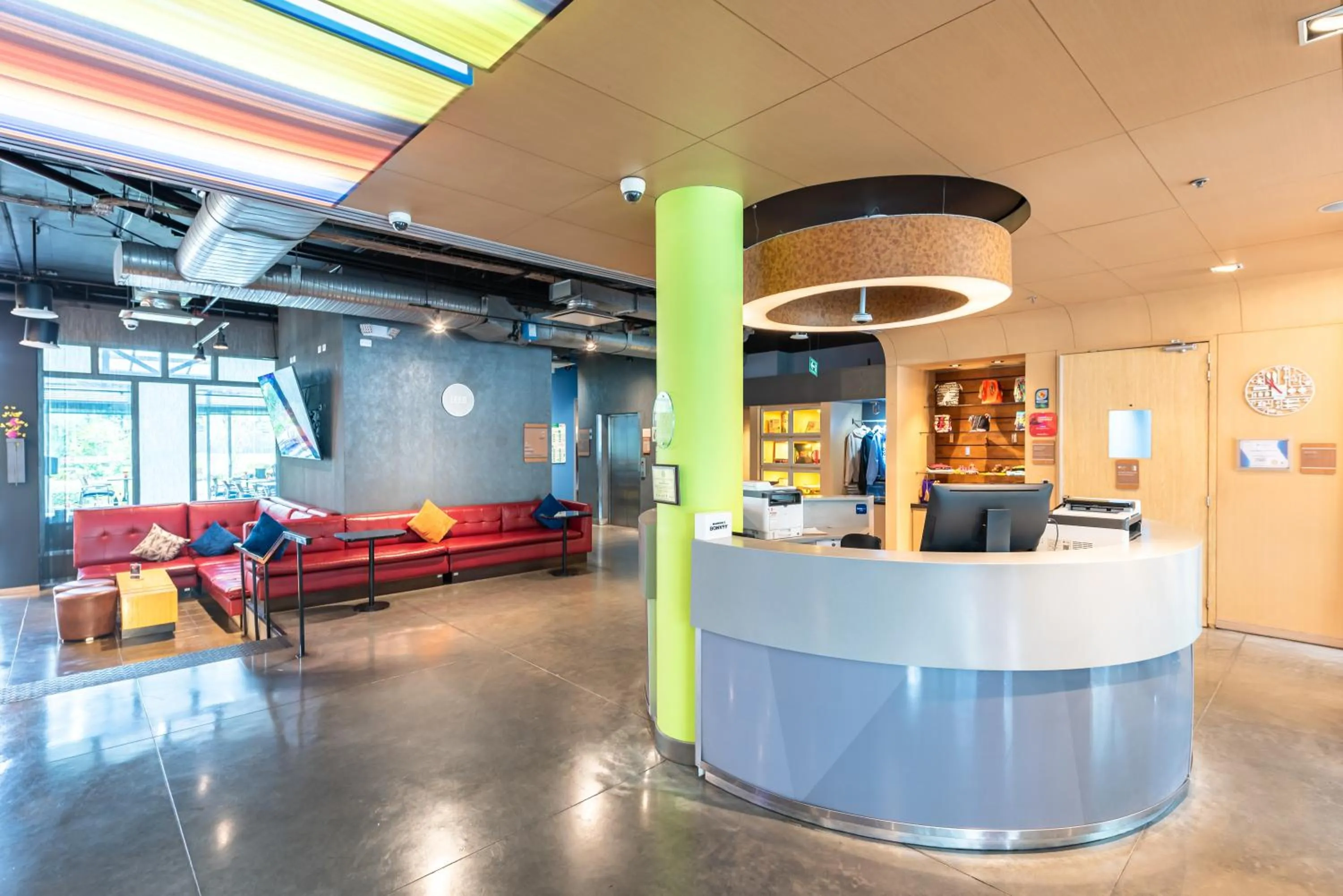 Living room in Aloft Bogotá Airport