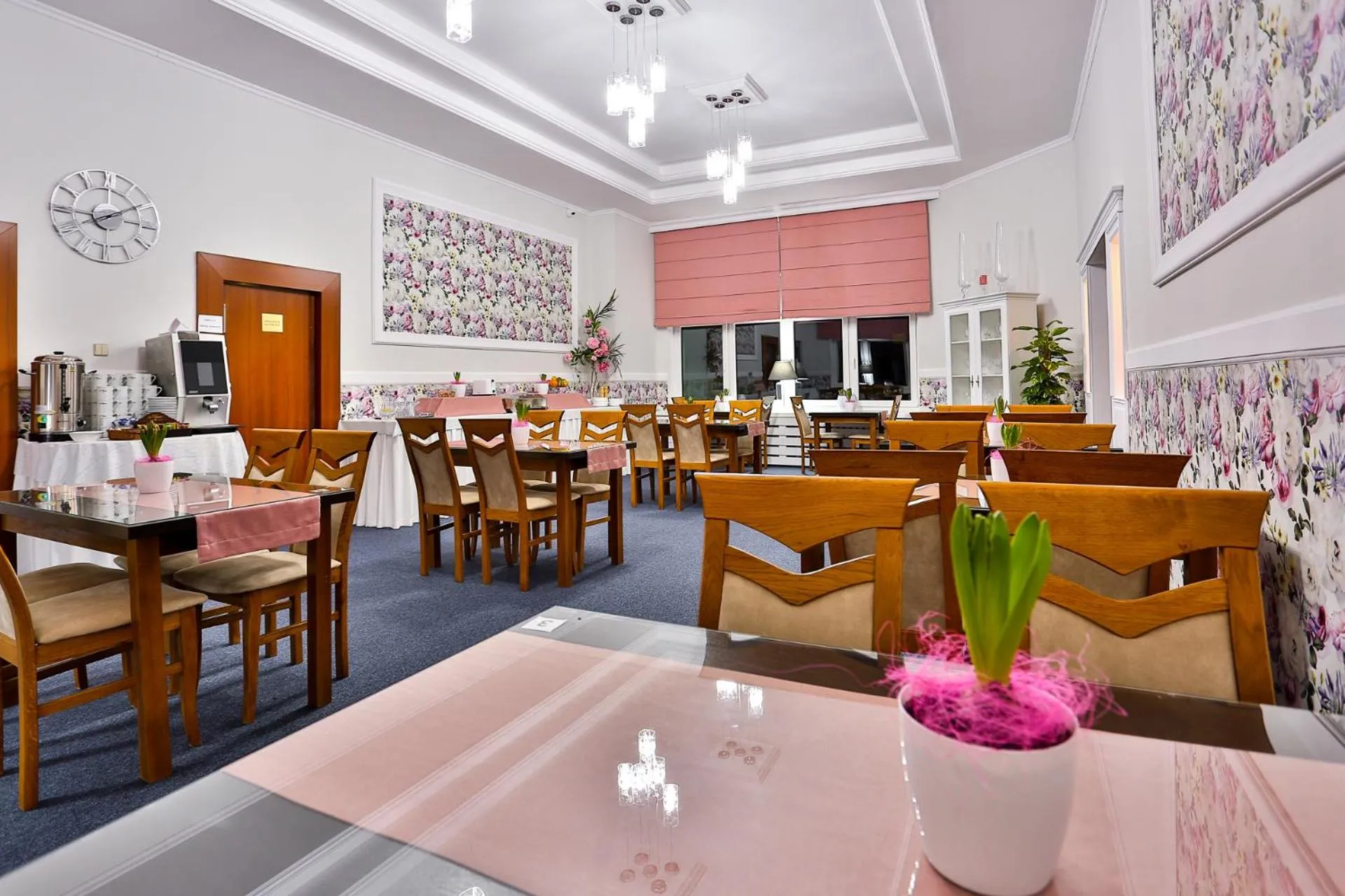 Restaurant/places to eat in Hotel Wiosna