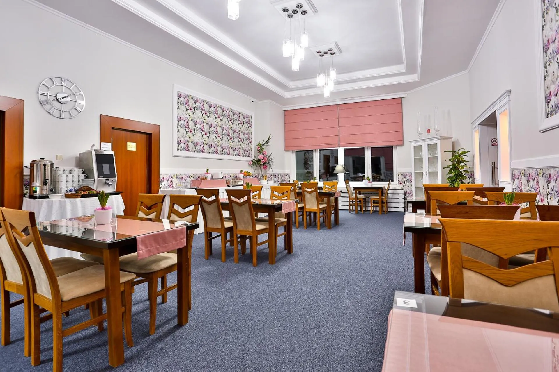 Restaurant/places to eat in Hotel Wiosna