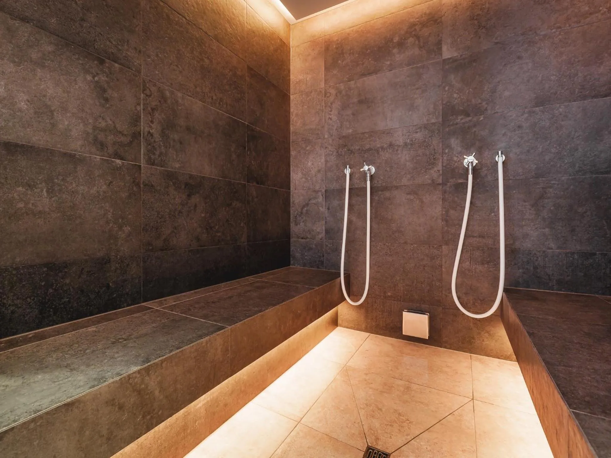 Steam room in Valentin Design Apartments