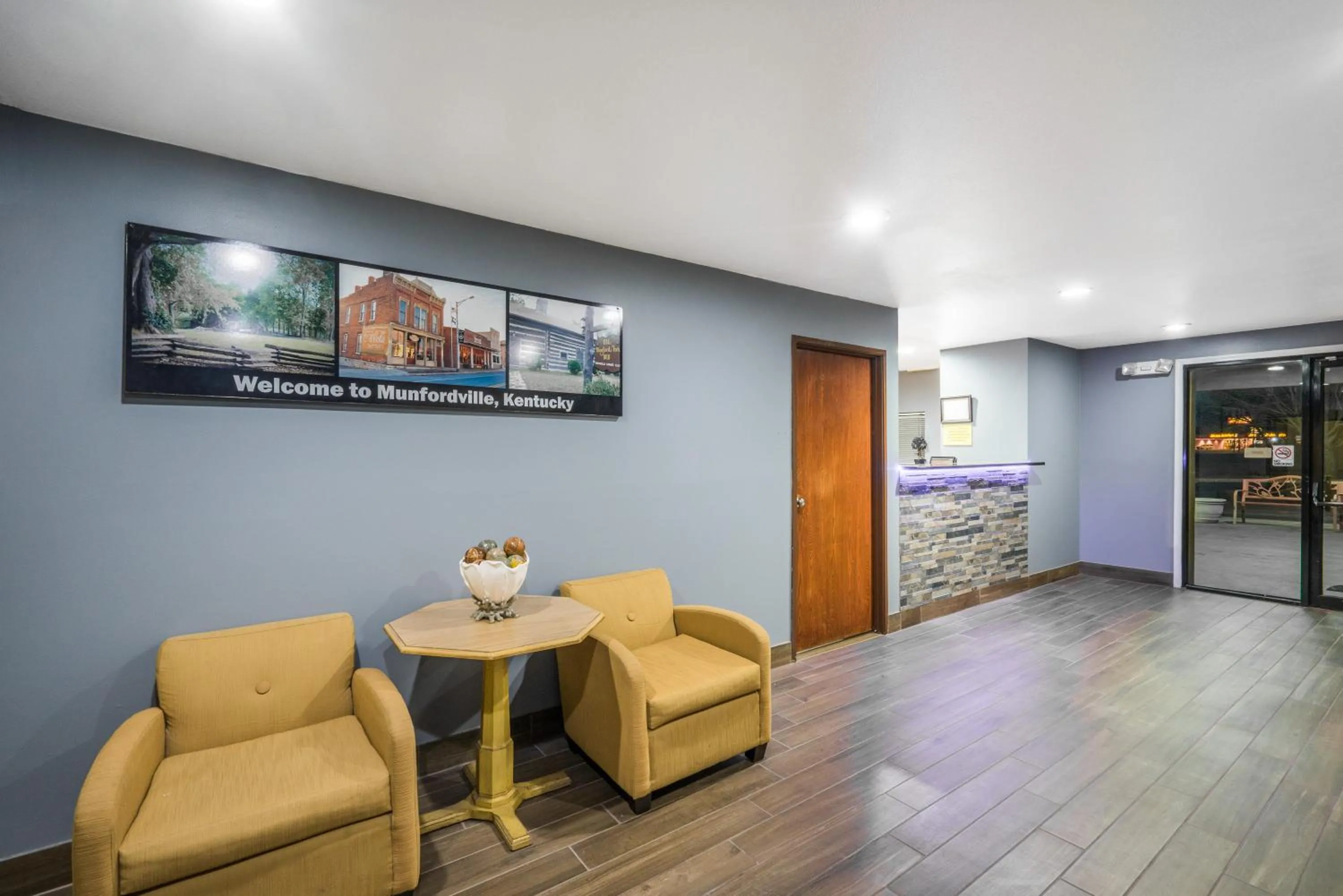 Lobby or reception in Super 8 by Wyndham Munfordville KY
