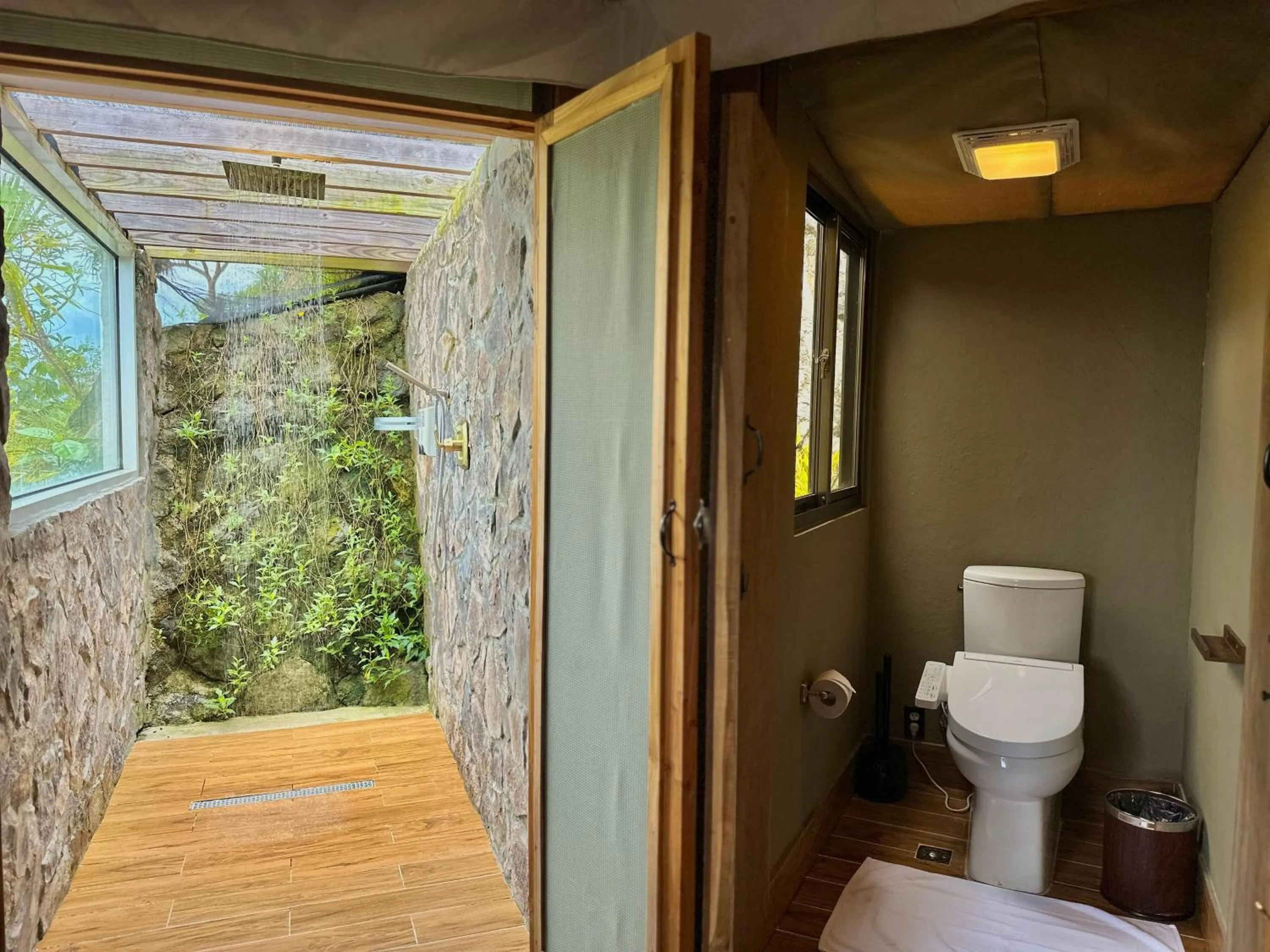 Shower in Palau Carolines Resort