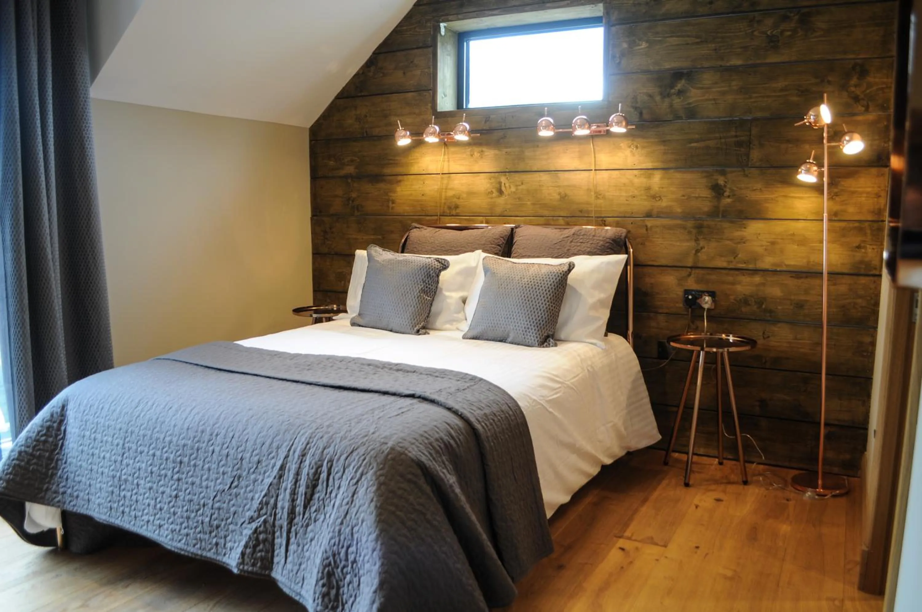 Bedroom, Bed in The Corran