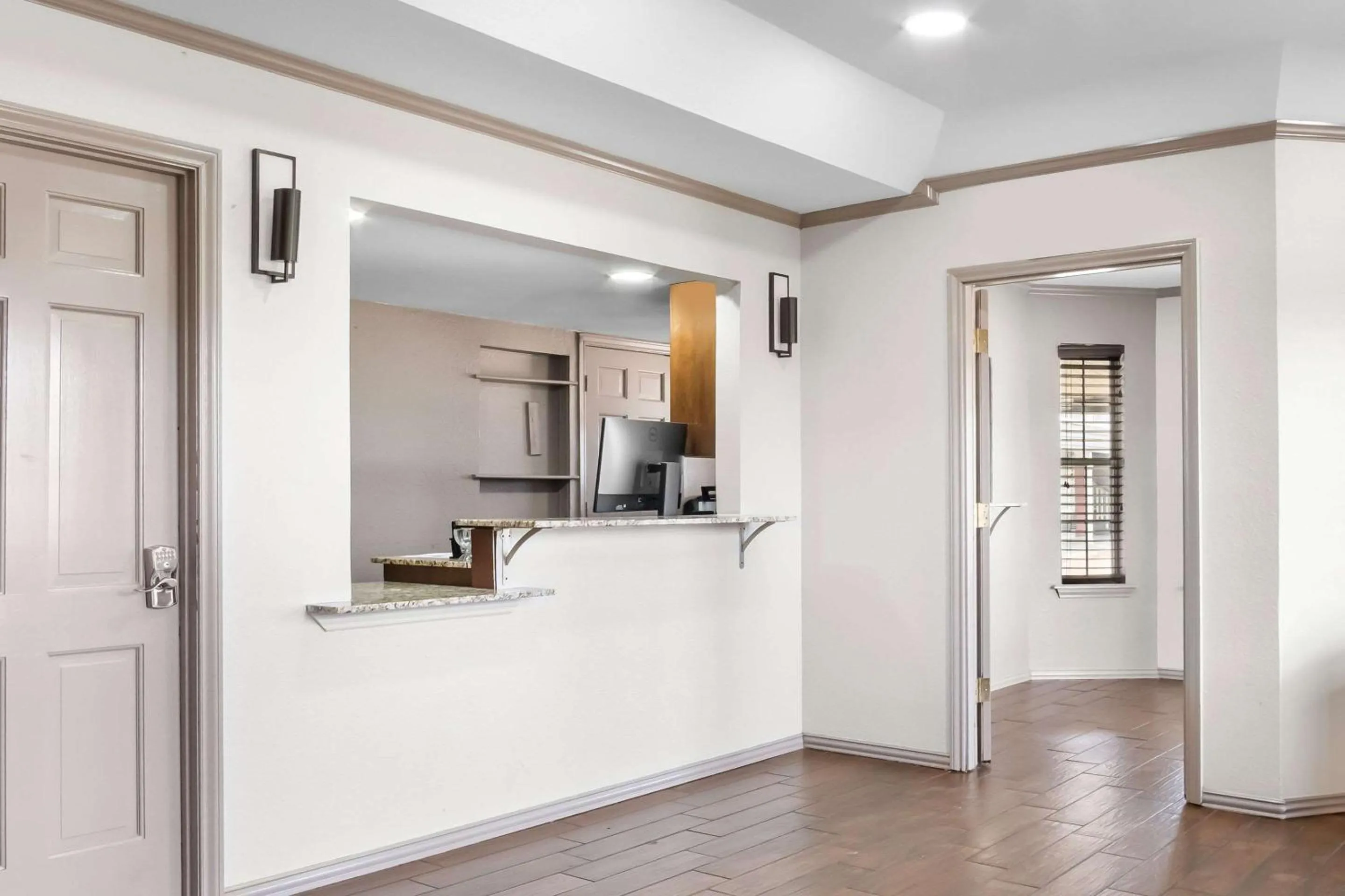 Lobby or reception in Rodeway Inn Waco Downtown near University