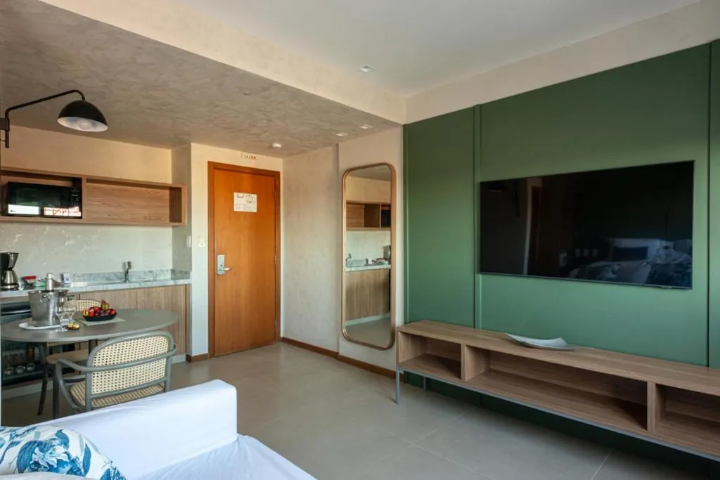 Bed in Malibu Plaza Hotel