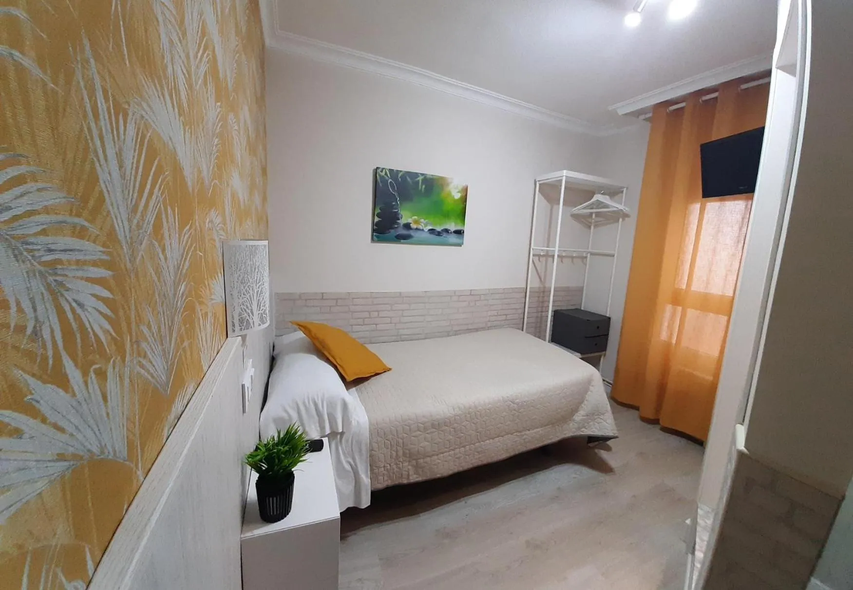 Bedroom, Bed in Hostal Verdemar