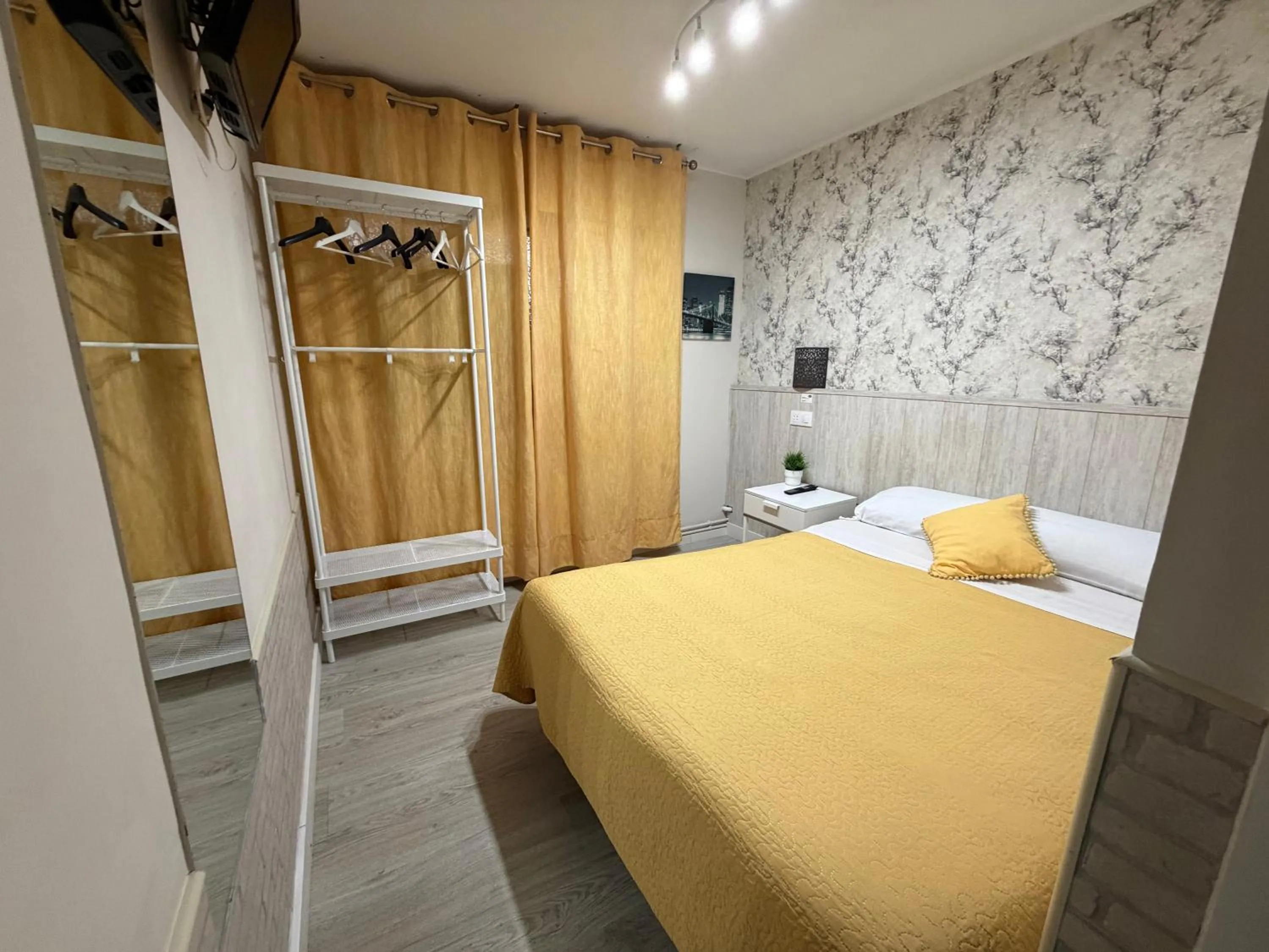 Bed in Verdemar Rooms