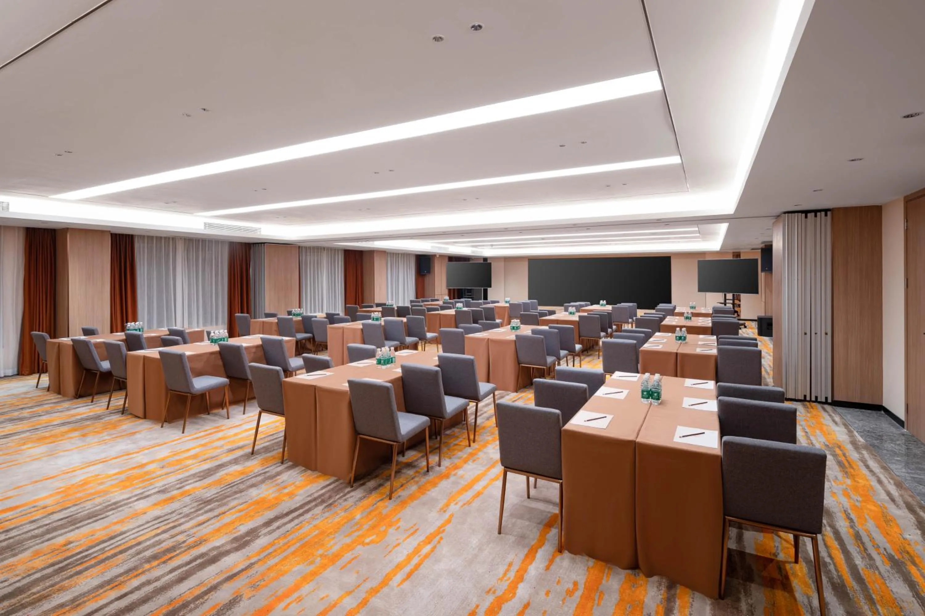 Meeting/conference room in Guangzhou Wogo Yuanbao Hotel-Zhujiang New Town